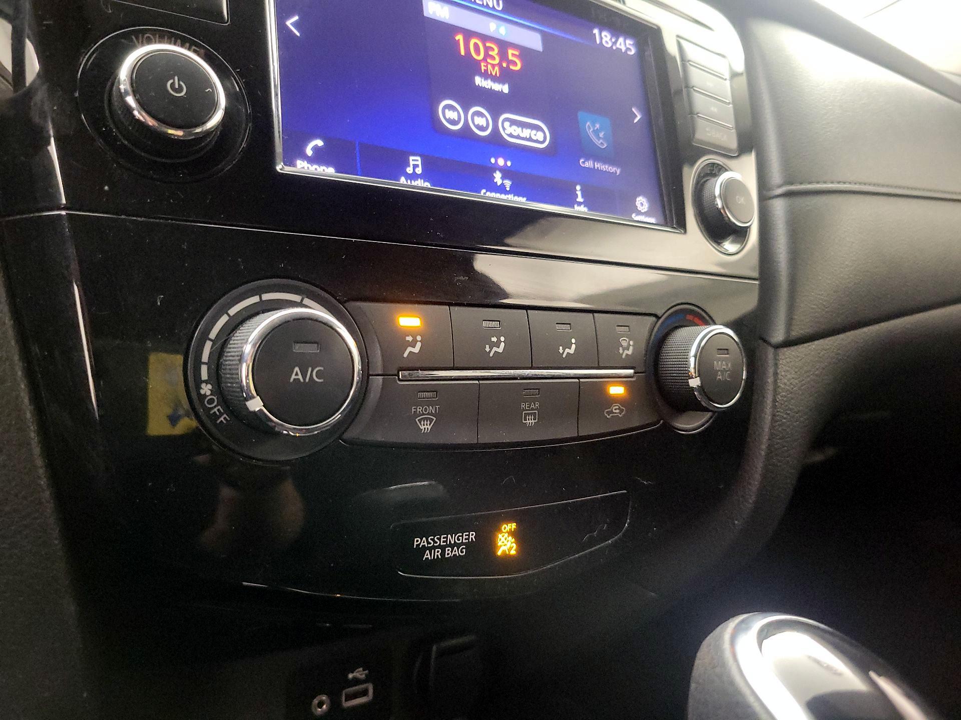 Thumbnail: 2018 Nissan Rogue - 16