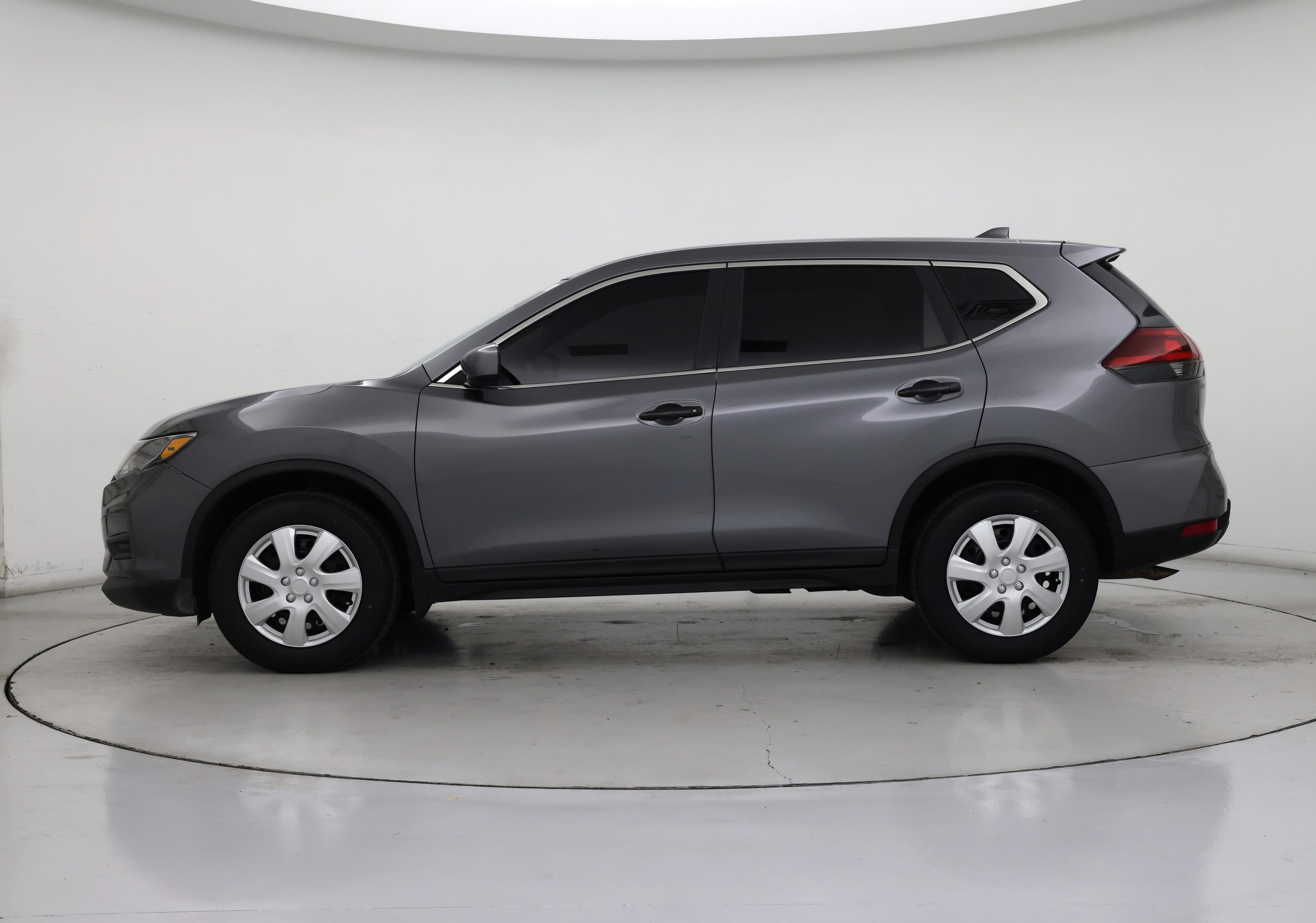 Thumbnail: 2018 Nissan Rogue - 3