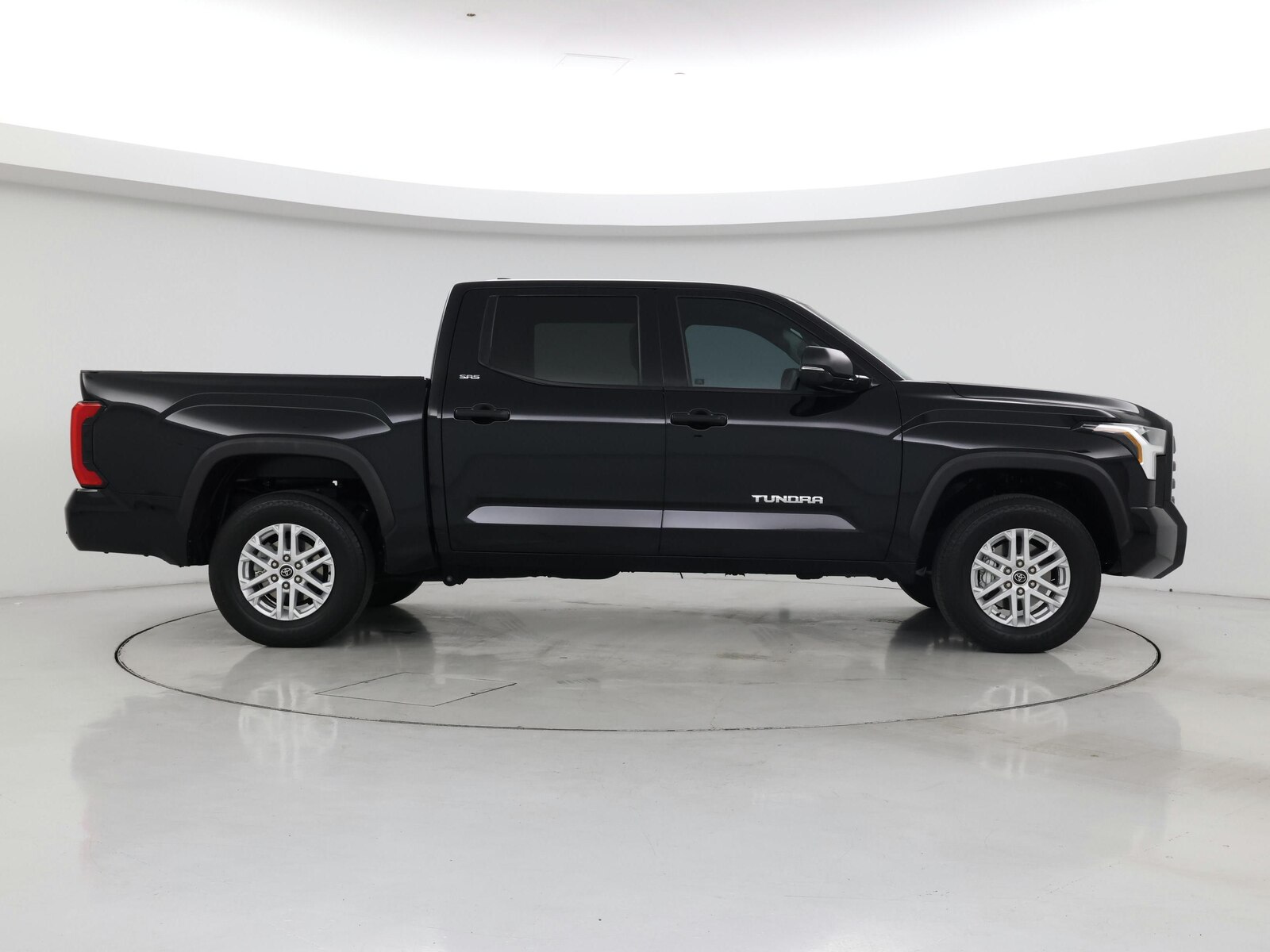 2024 Toyota Tundra SR5 - Photo 8