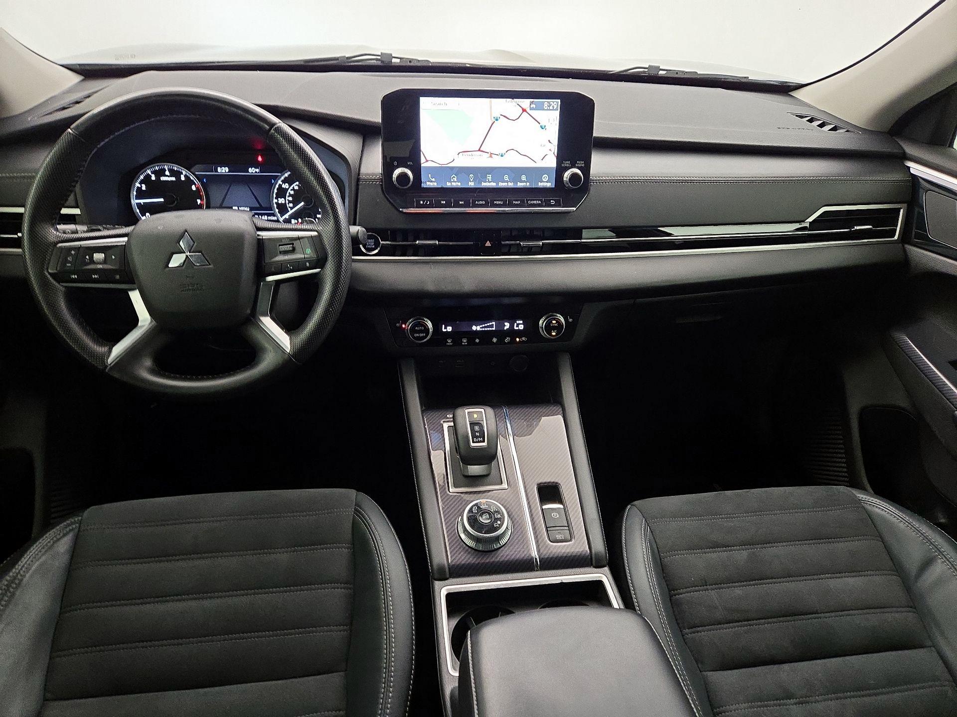 Thumbnail: 2022 Mitsubishi Outlander - 9