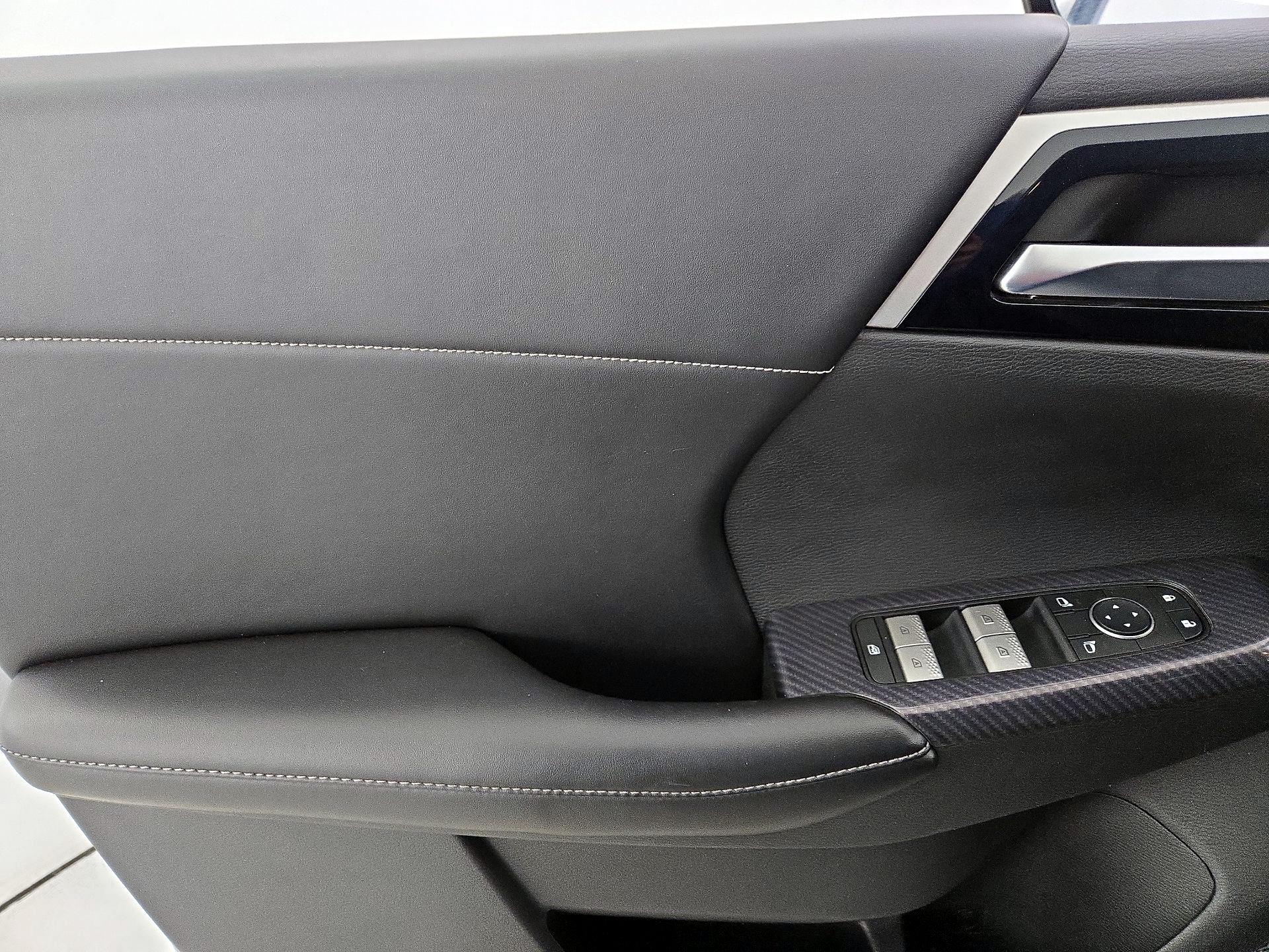 Thumbnail: 2022 Mitsubishi Outlander - 12