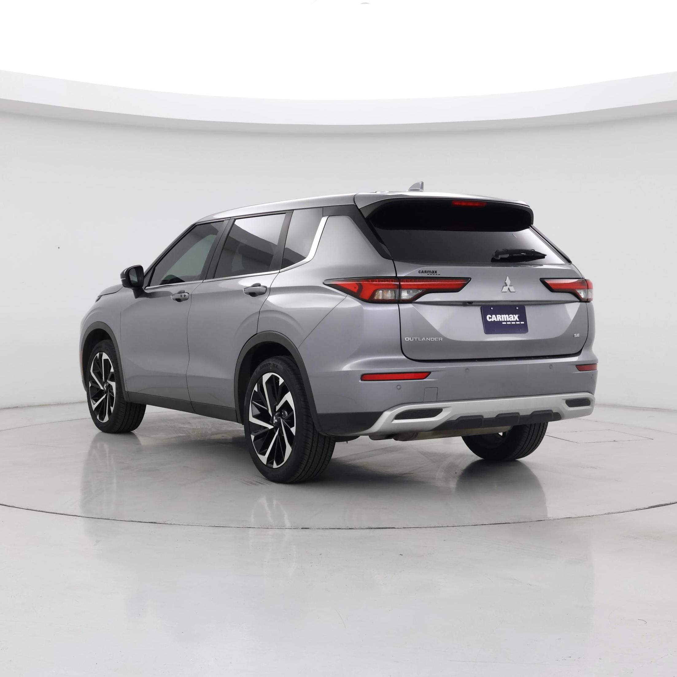Thumbnail: 2022 Mitsubishi Outlander - 2