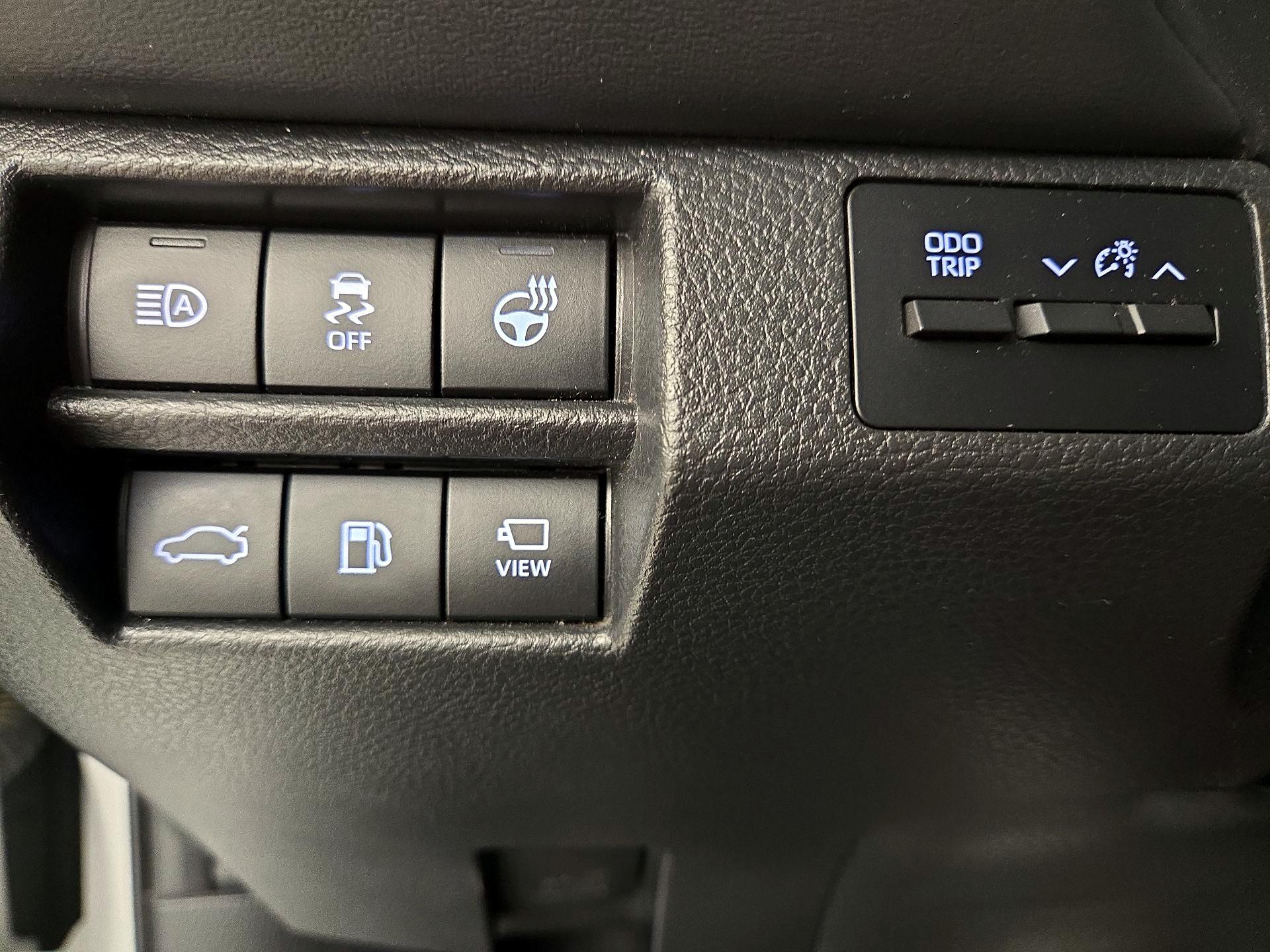 Thumbnail: 2022 Toyota Avalon - 13