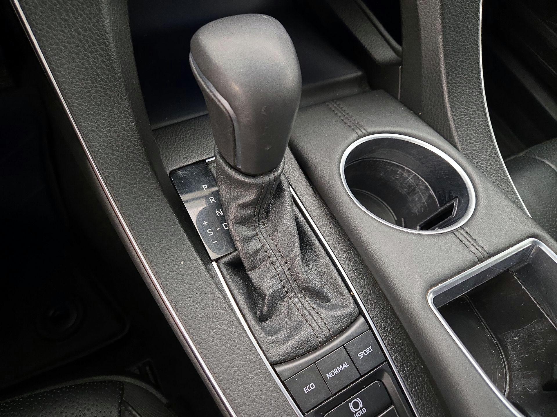 Thumbnail: 2022 Toyota Avalon - 18