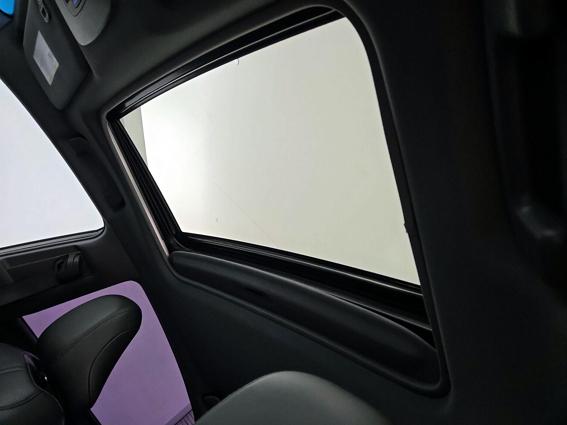 Thumbnail: 2022 Toyota Avalon - 20