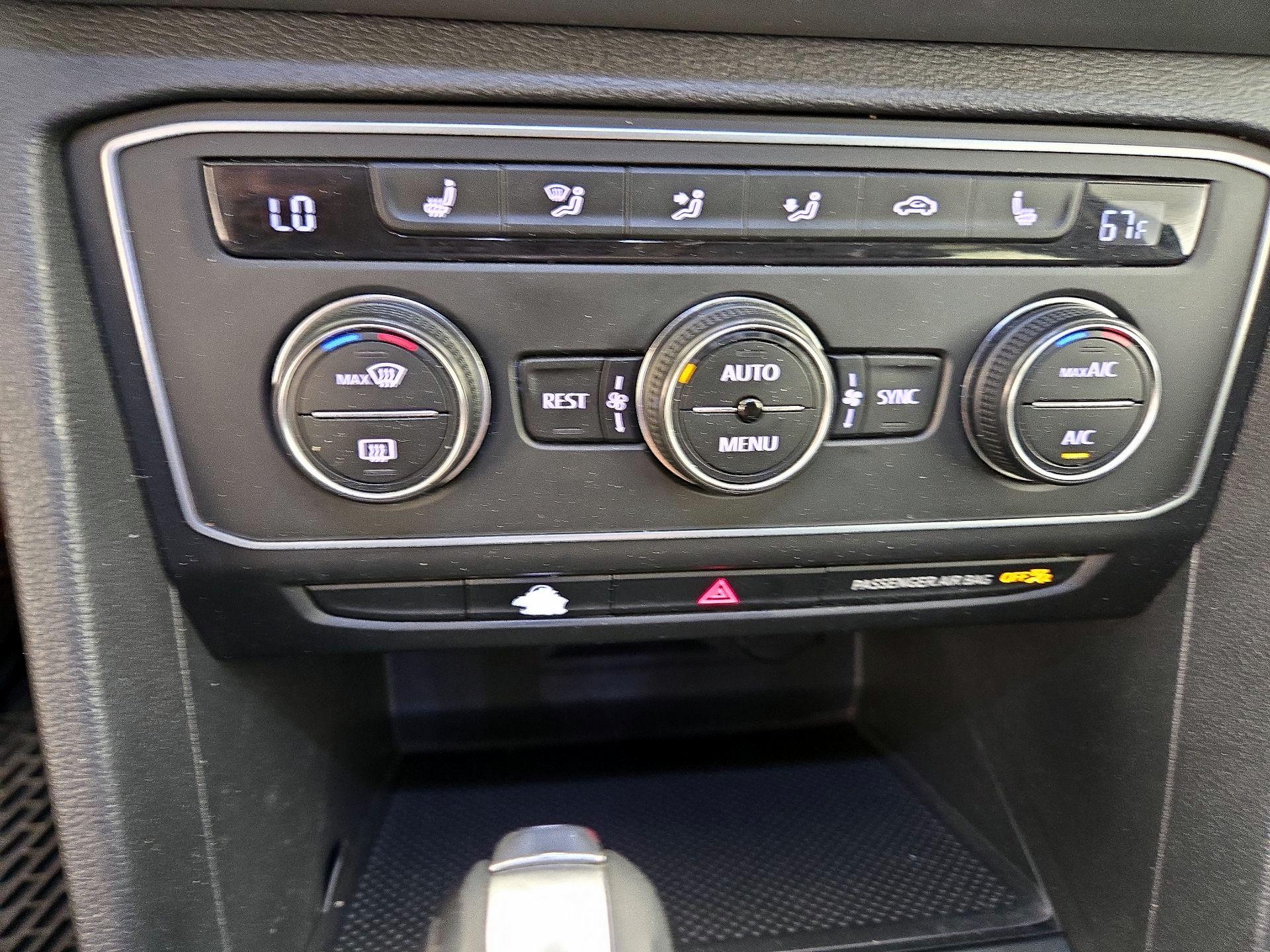 Thumbnail: 2018 Volkswagen Atlas - 16