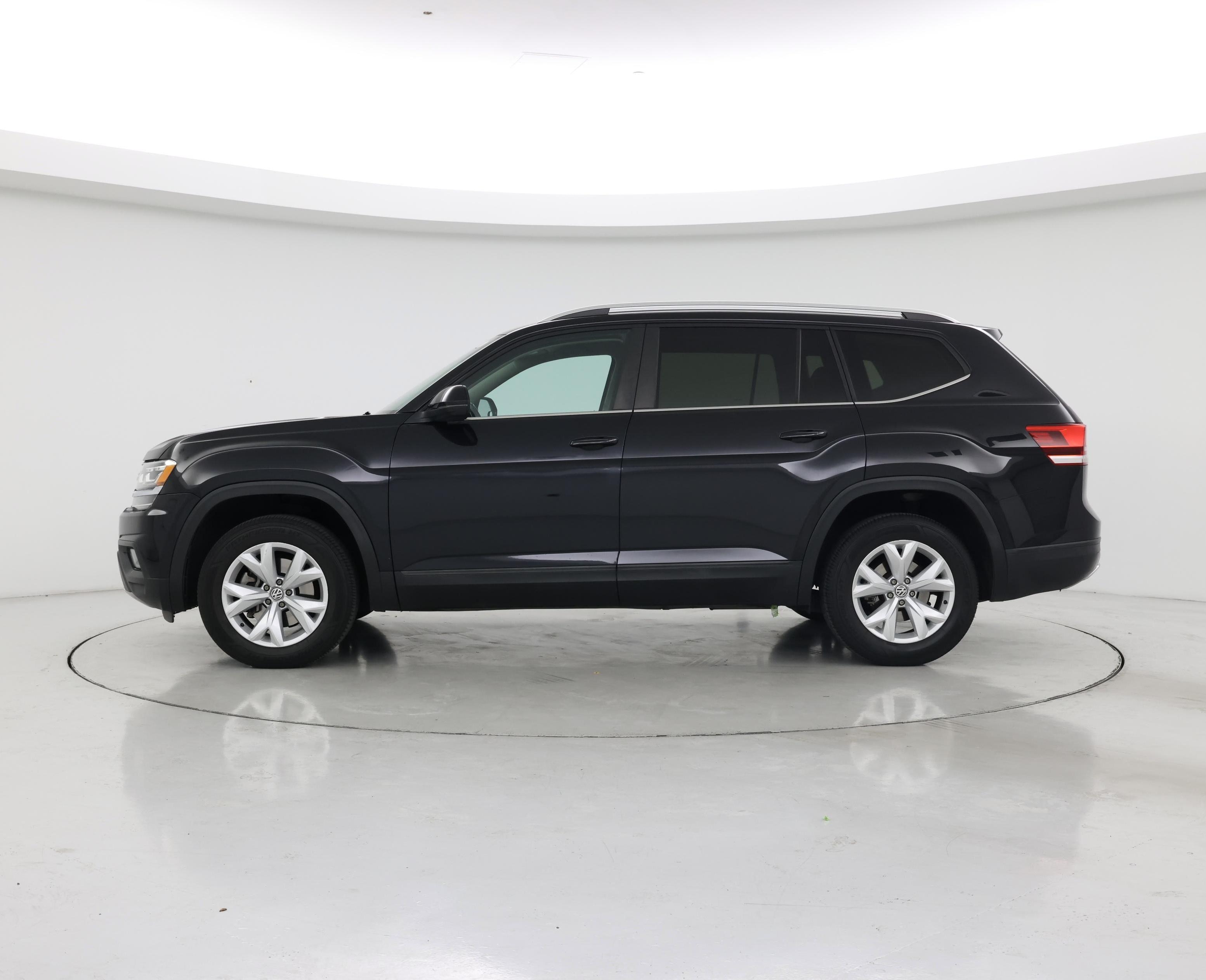 Thumbnail: 2018 Volkswagen Atlas - 3
