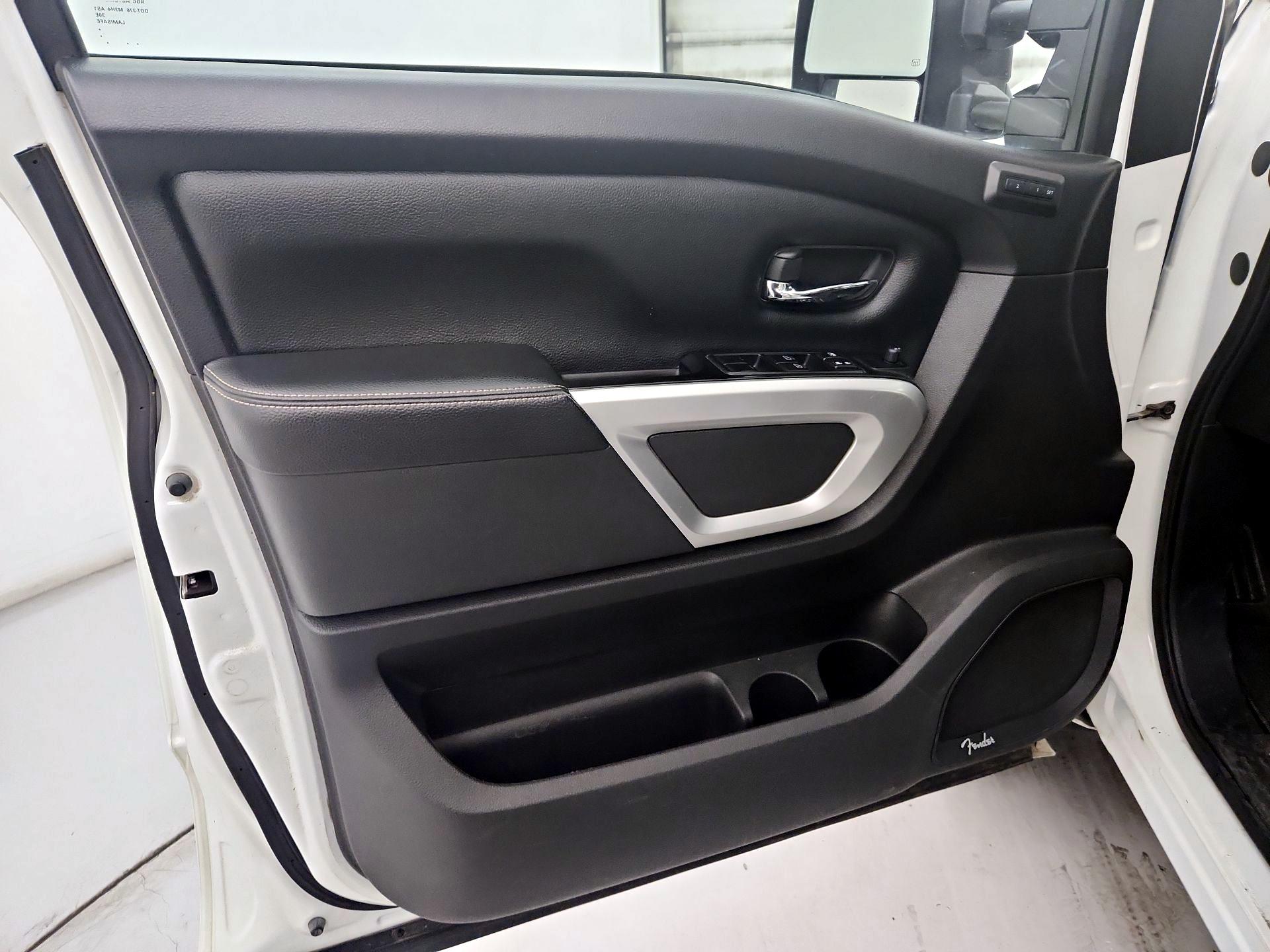 Thumbnail: 2019 Nissan Titan - 12