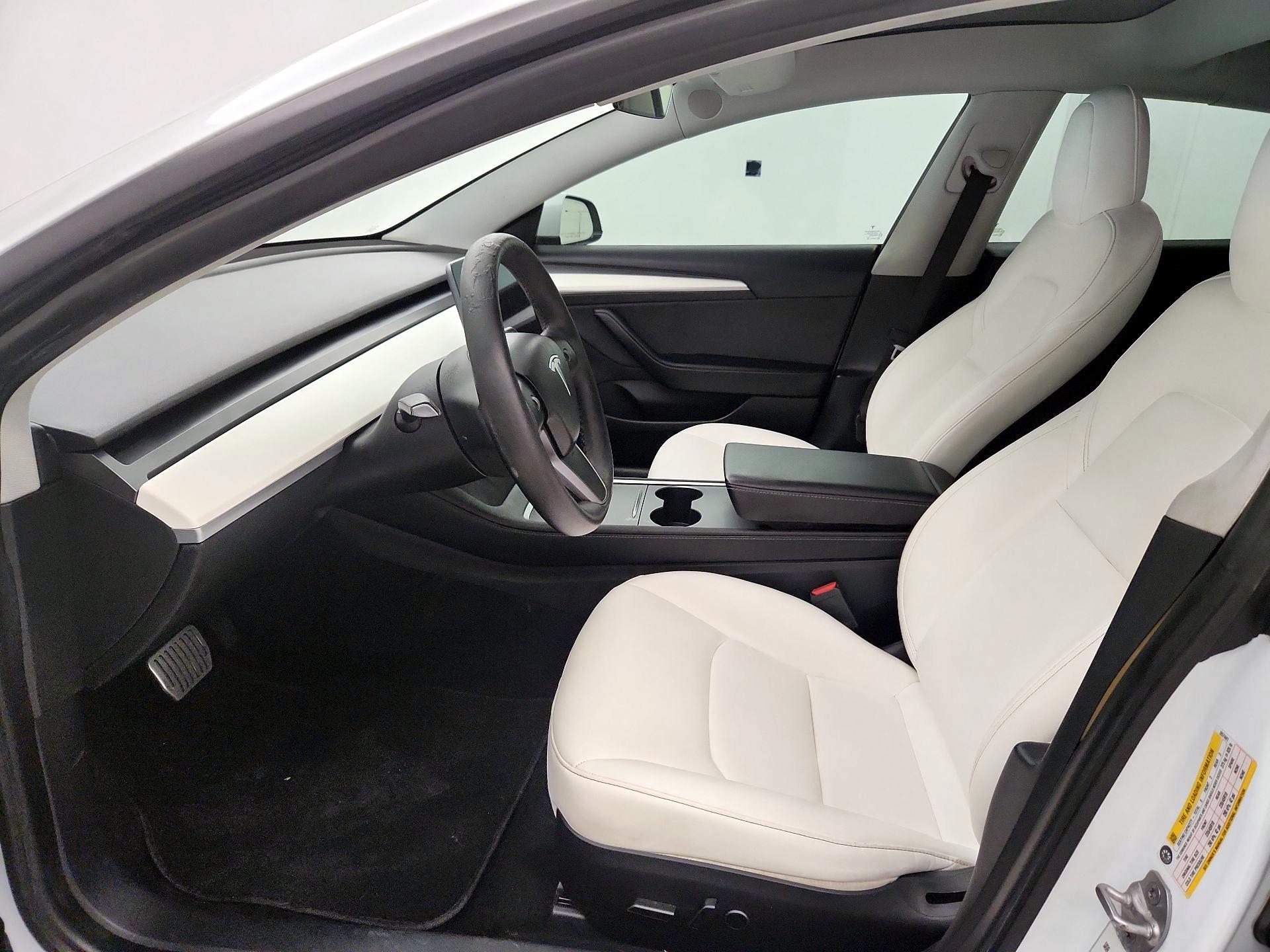 Thumbnail: 2021 Tesla Model 3 - 11