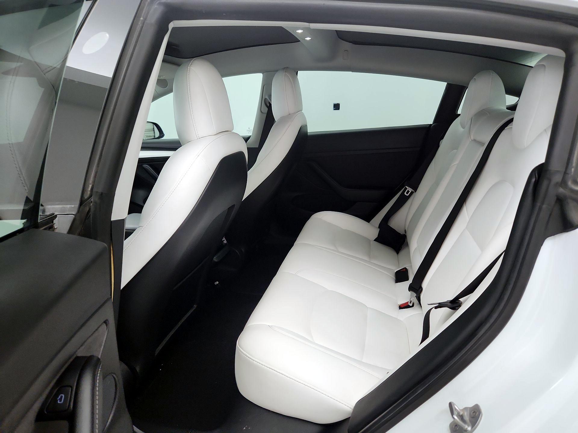 Thumbnail: 2021 Tesla Model 3 - 19