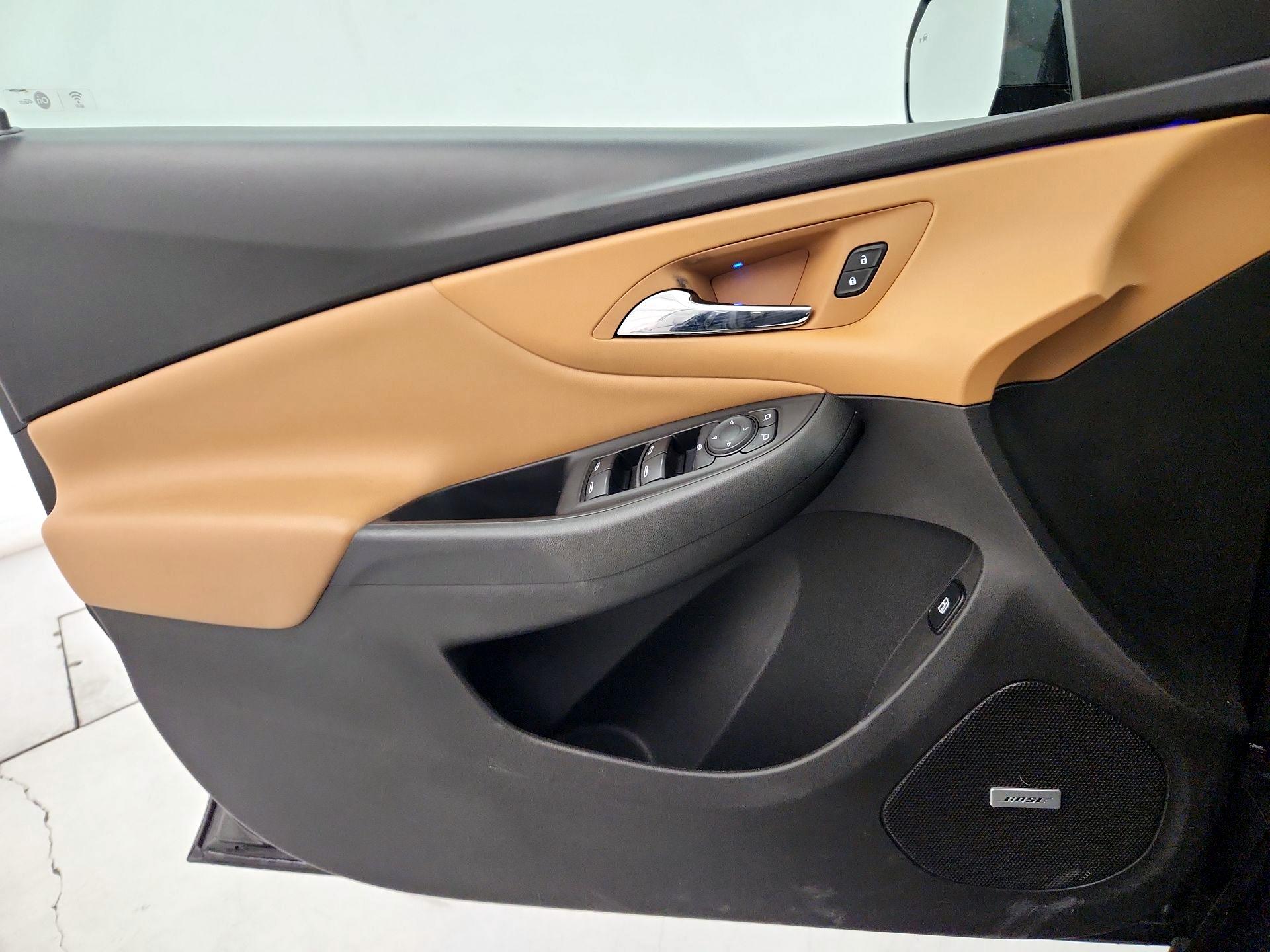 Thumbnail: 2017 Chevrolet Volt - 12