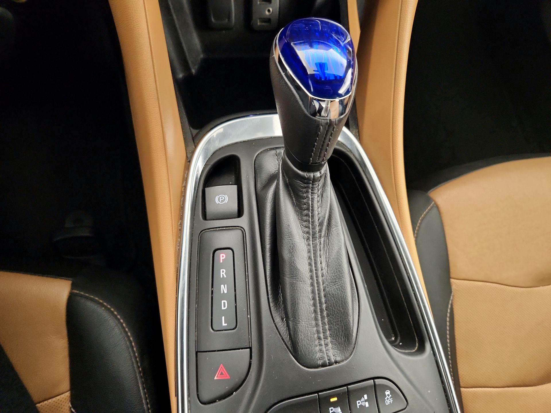 Thumbnail: 2017 Chevrolet Volt - 17