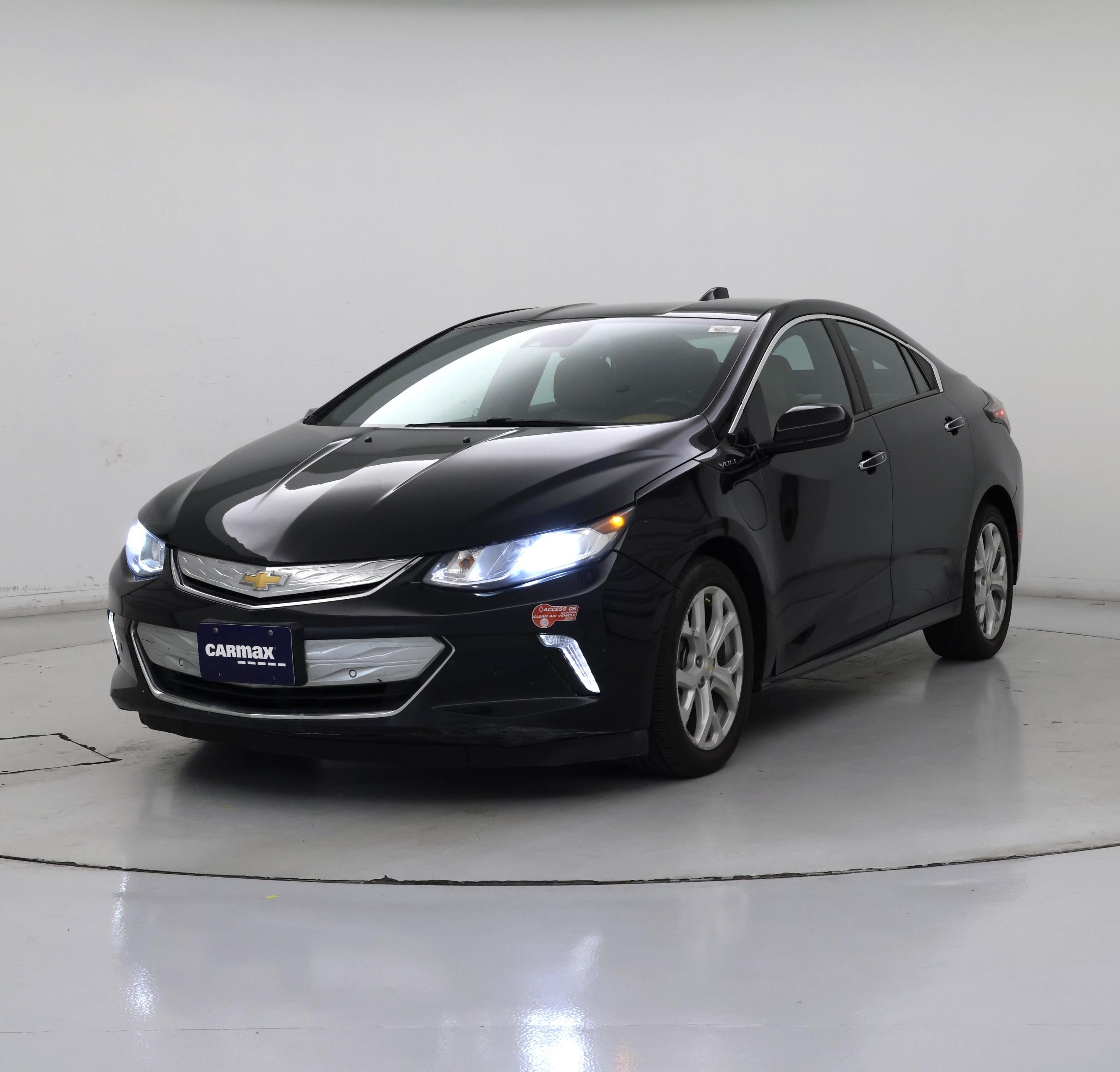Thumbnail: 2017 Chevrolet Volt - 4