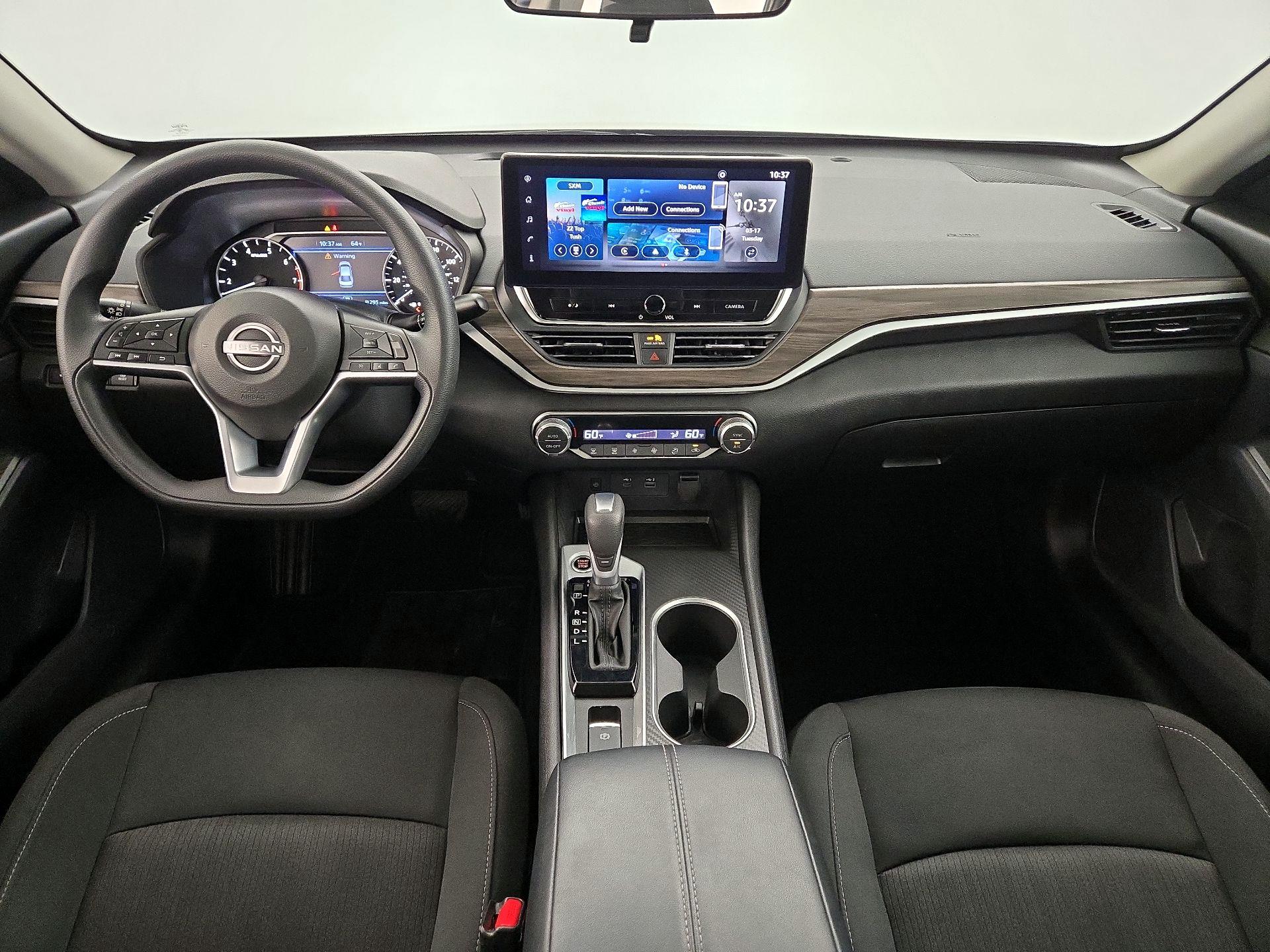 Thumbnail: 2025 Nissan Altima - 9