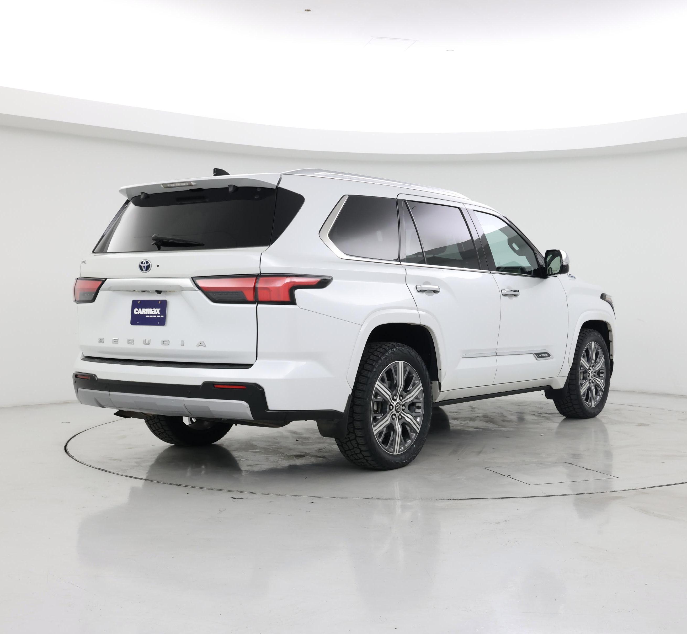 Thumbnail: 2023 Toyota Sequoia - 8