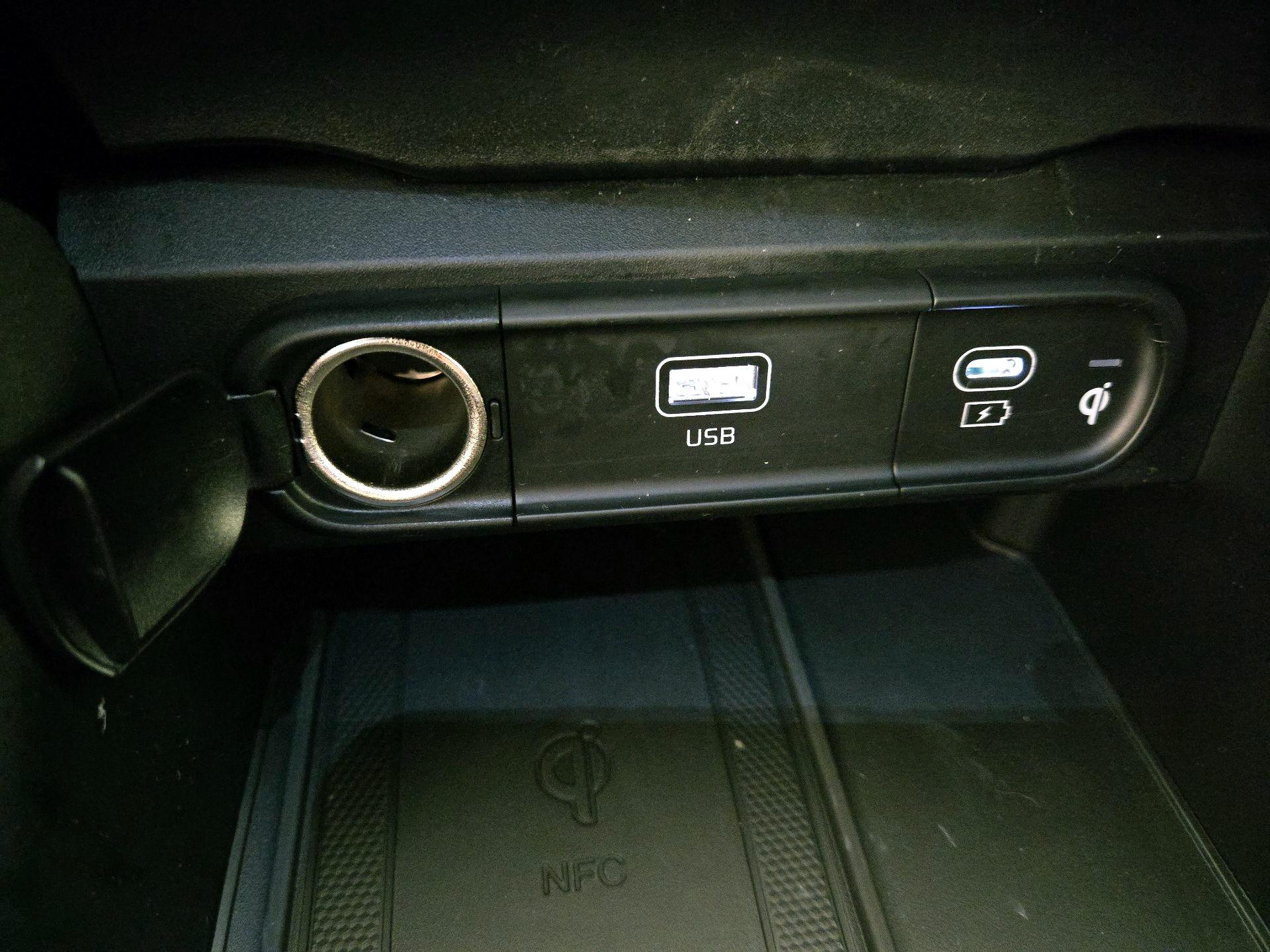 Thumbnail: 2024 Kia Telluride - 19