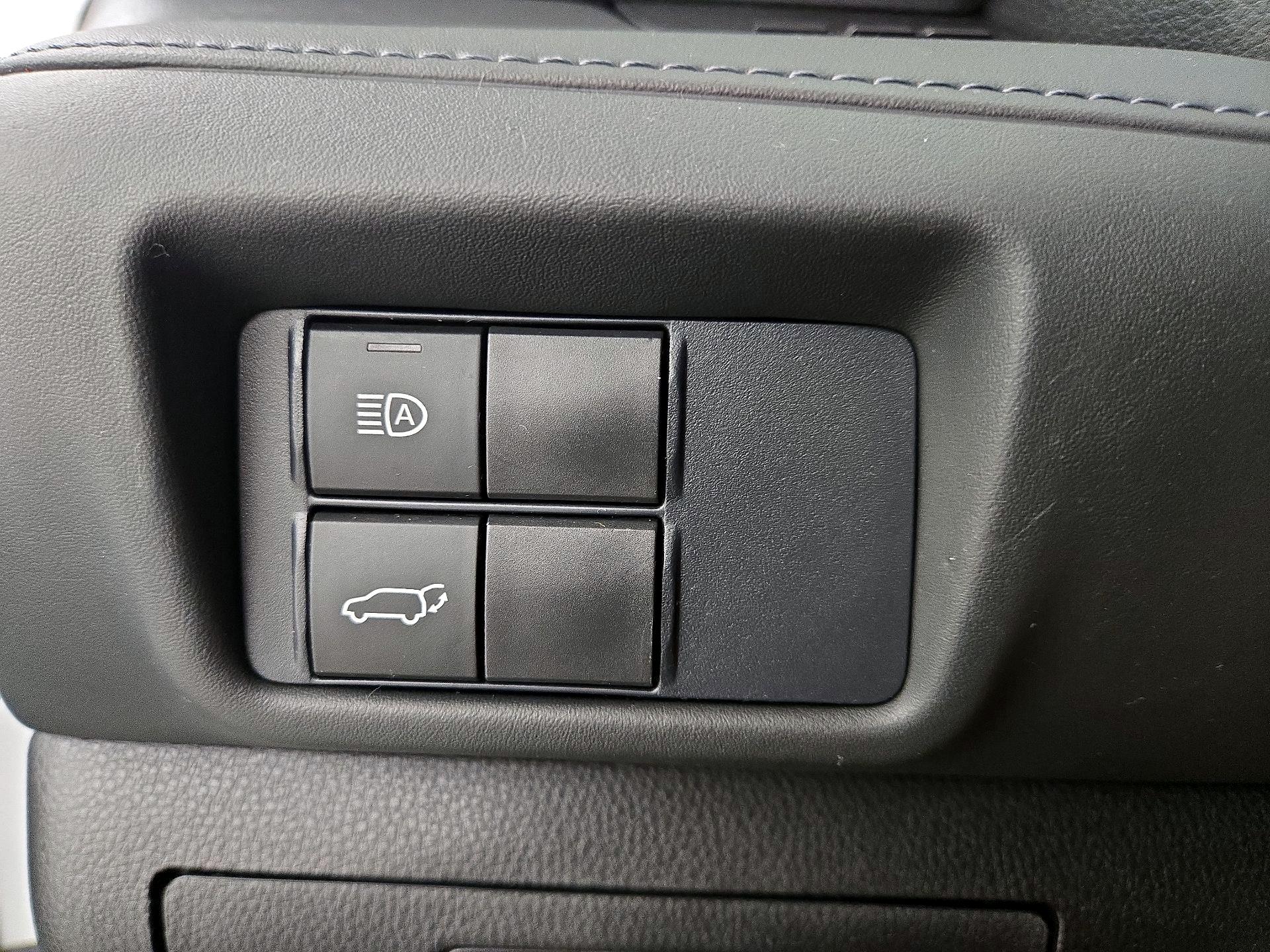 Thumbnail: 2021 Toyota Highlander - 13
