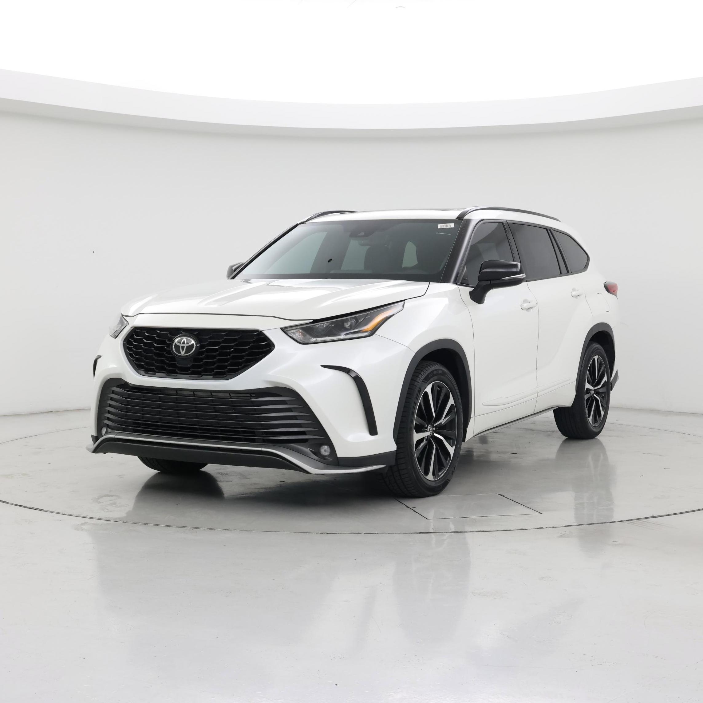 Thumbnail: 2021 Toyota Highlander - 4