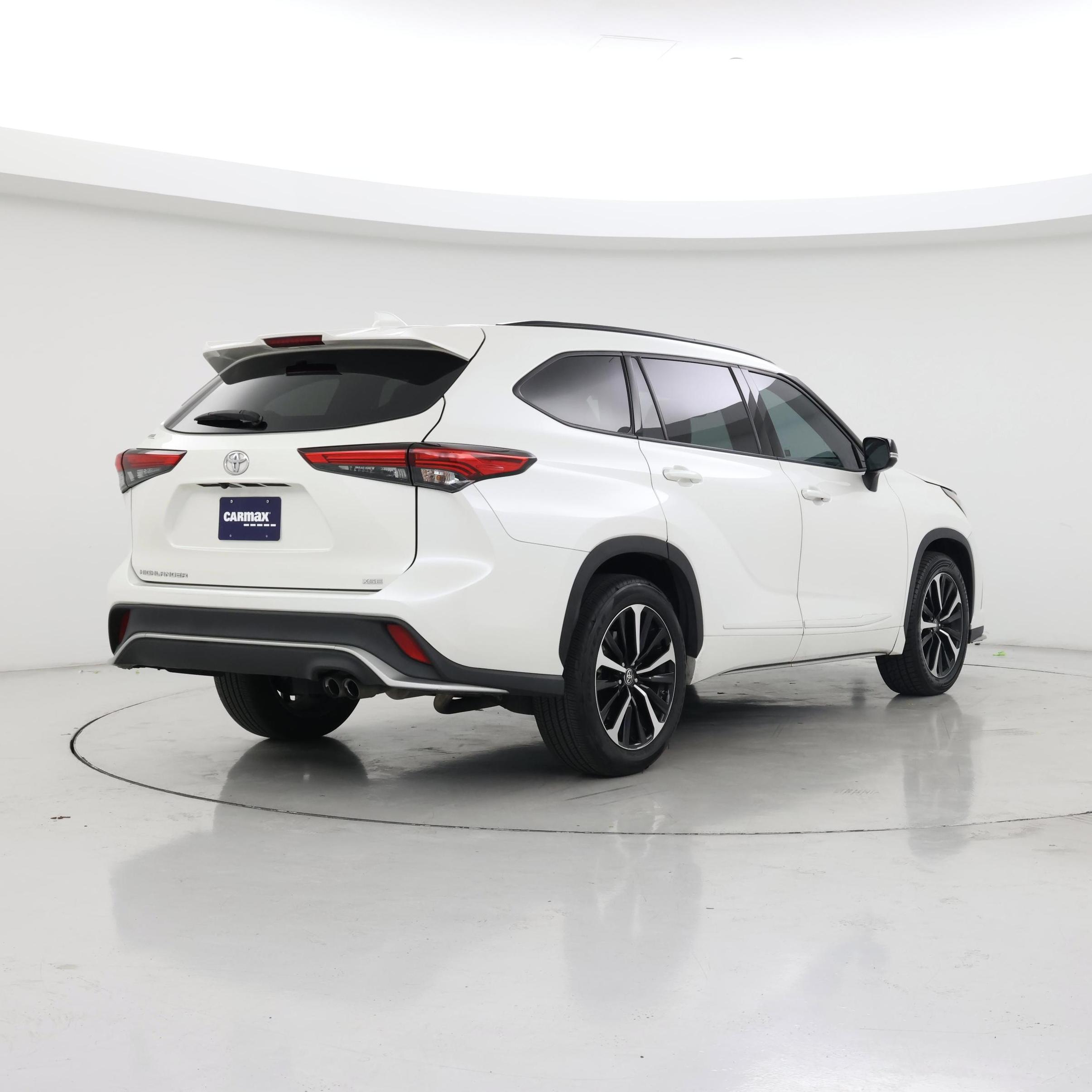 Thumbnail: 2021 Toyota Highlander - 8
