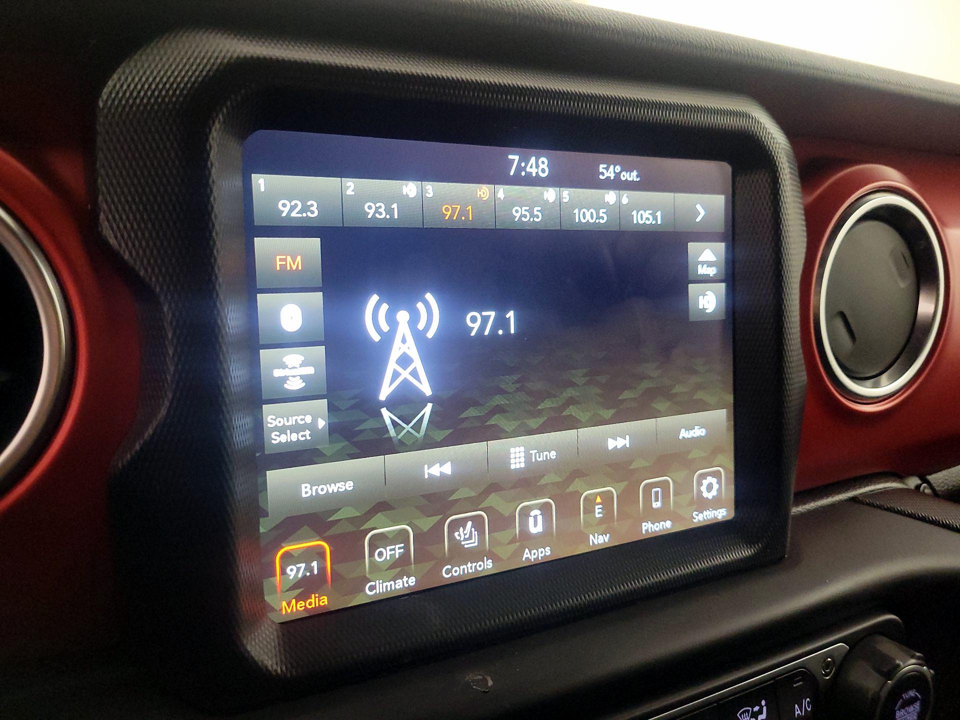 Thumbnail: 2021 Jeep Gladiator - 15