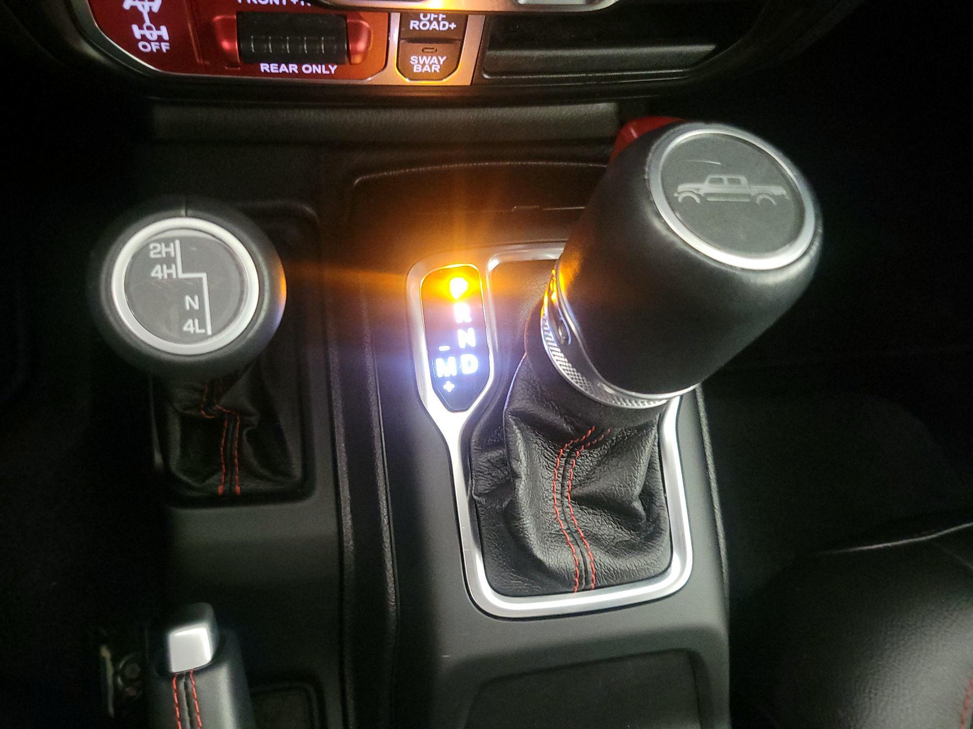 Thumbnail: 2021 Jeep Gladiator - 17