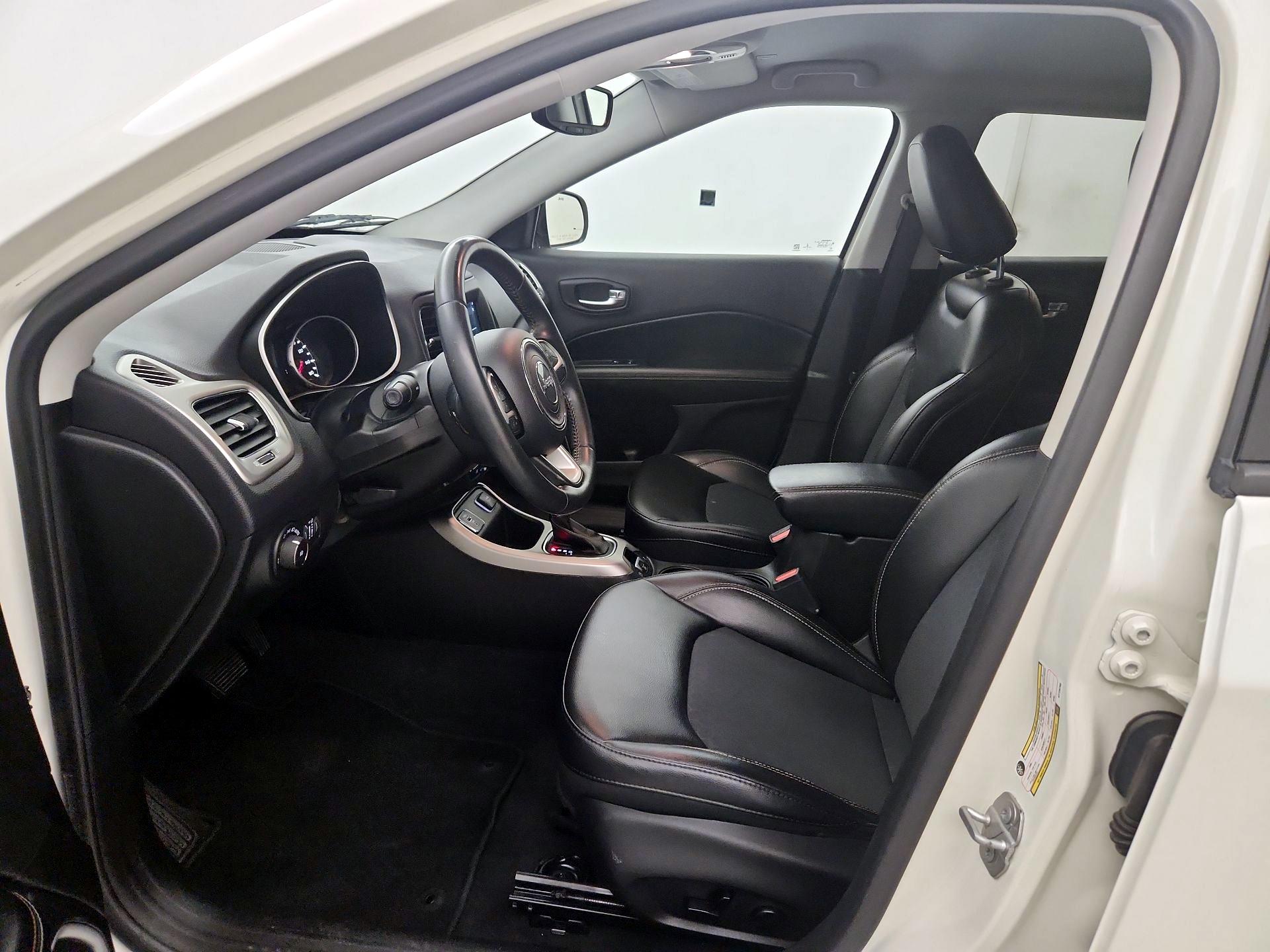 Thumbnail: 2019 Jeep Compass - 11