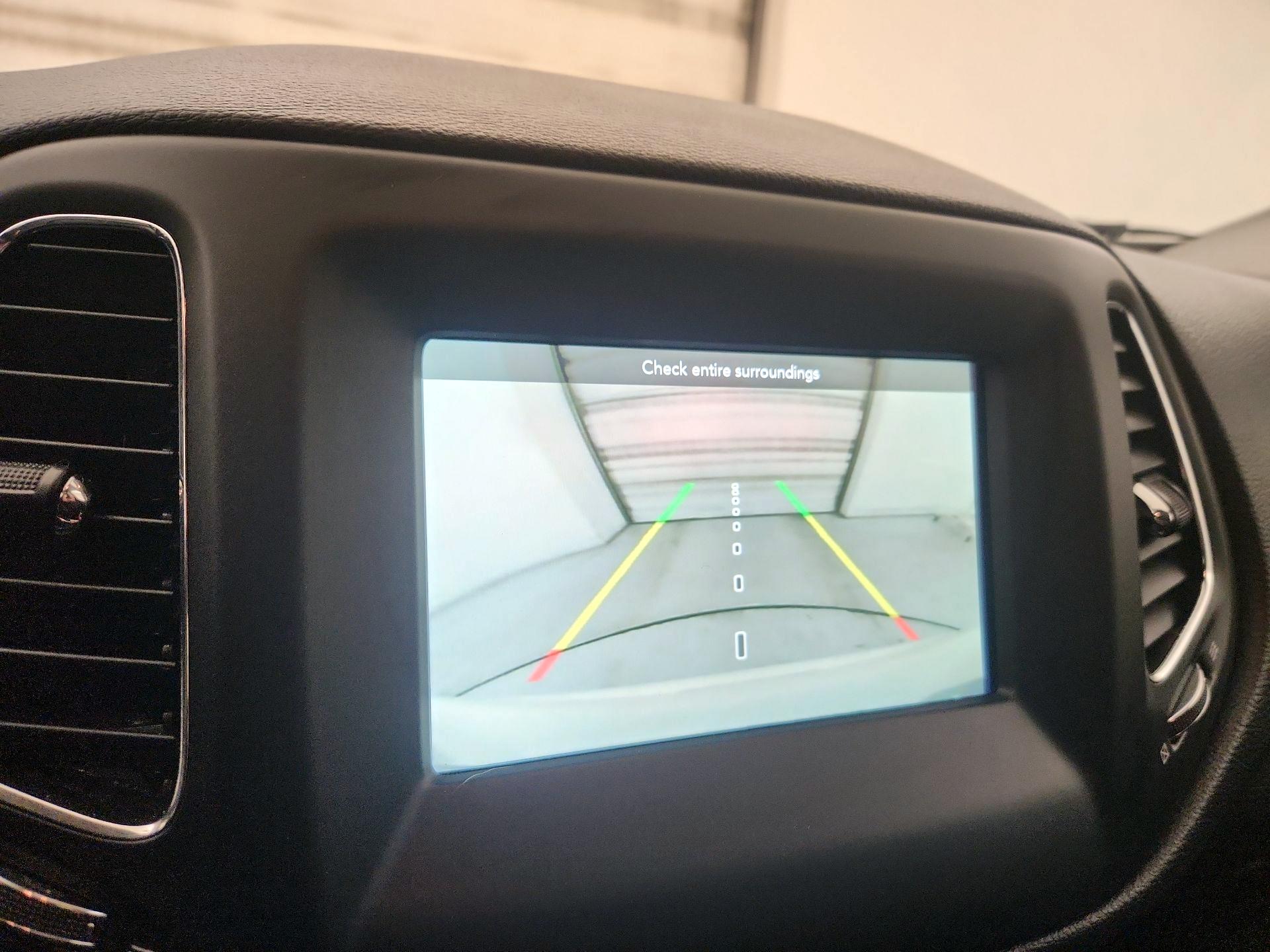 Thumbnail: 2019 Jeep Compass - 14