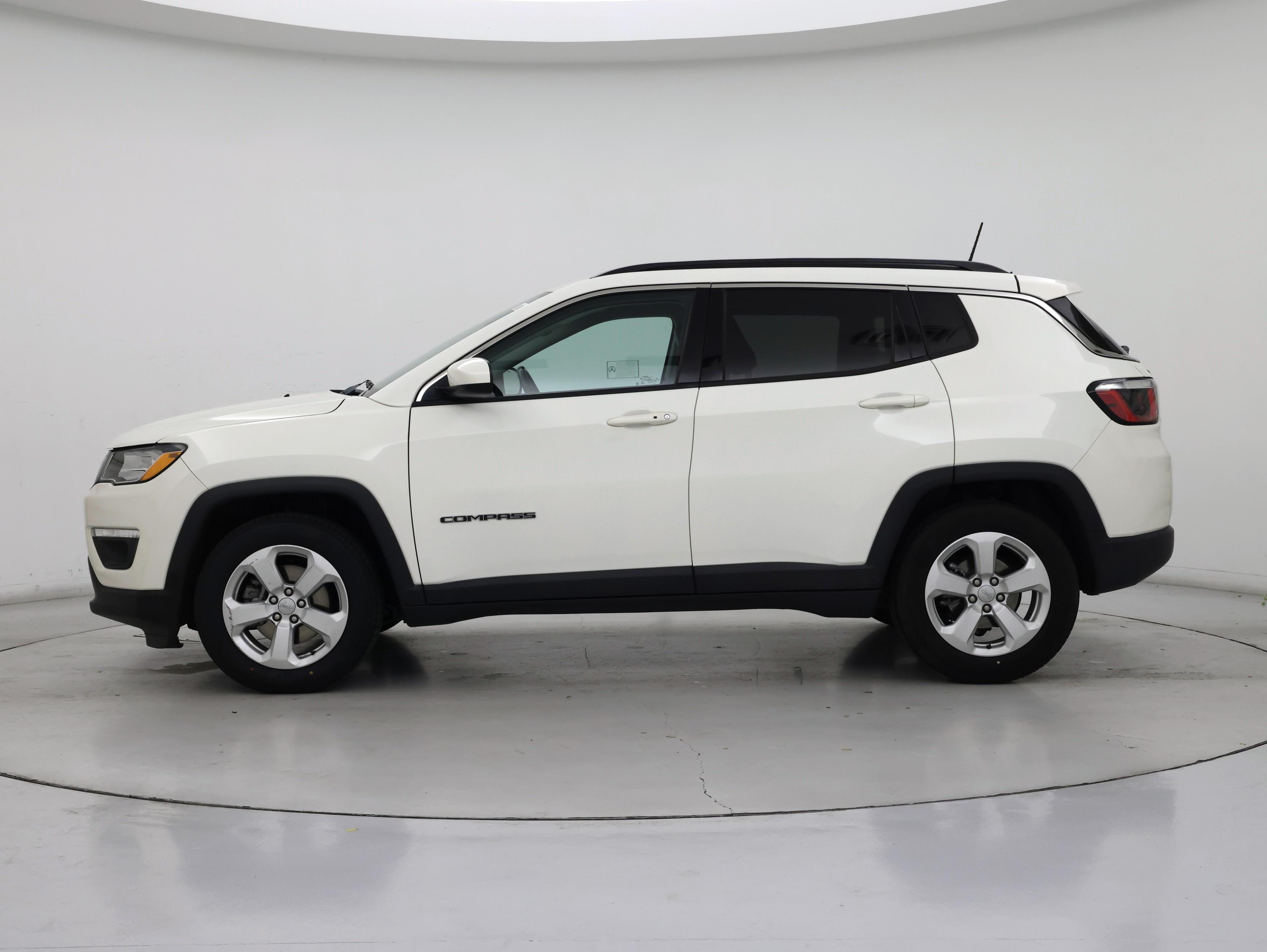 Thumbnail: 2019 Jeep Compass - 3