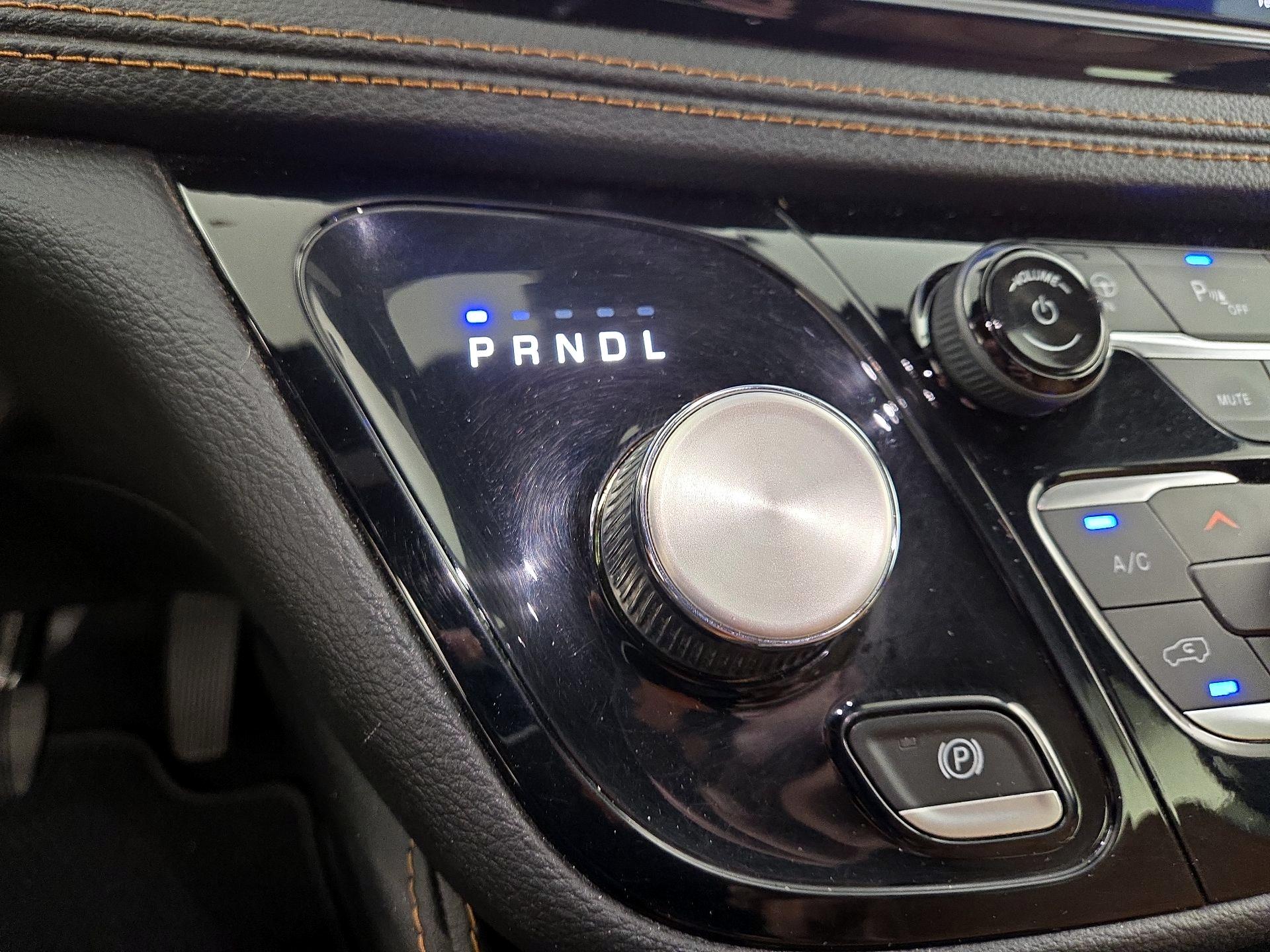 Thumbnail: 2022 Chrysler Pacifica - 18