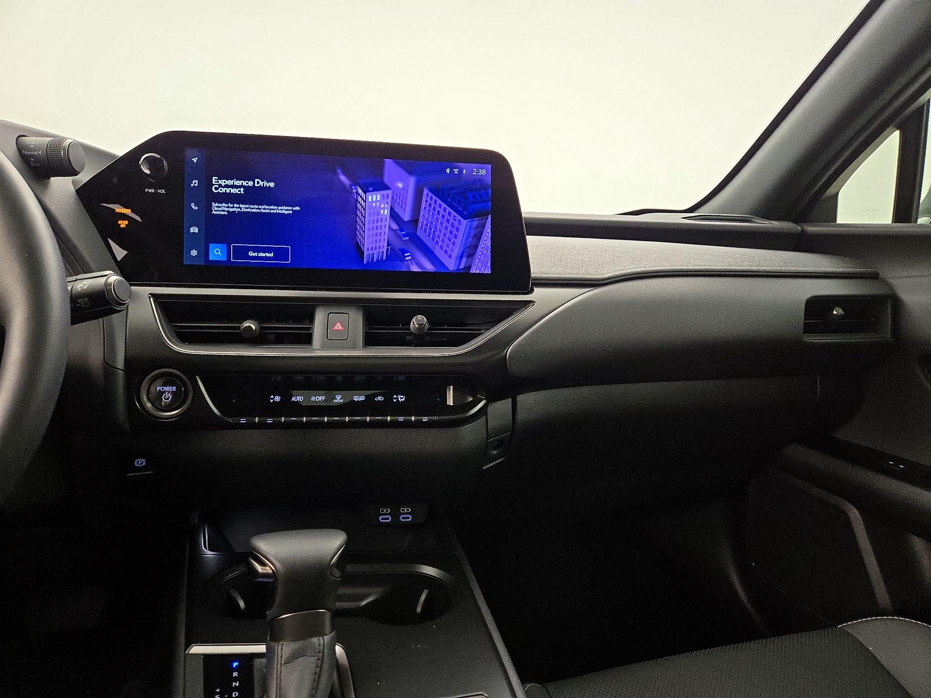 Thumbnail: 2024 Lexus UX - 9