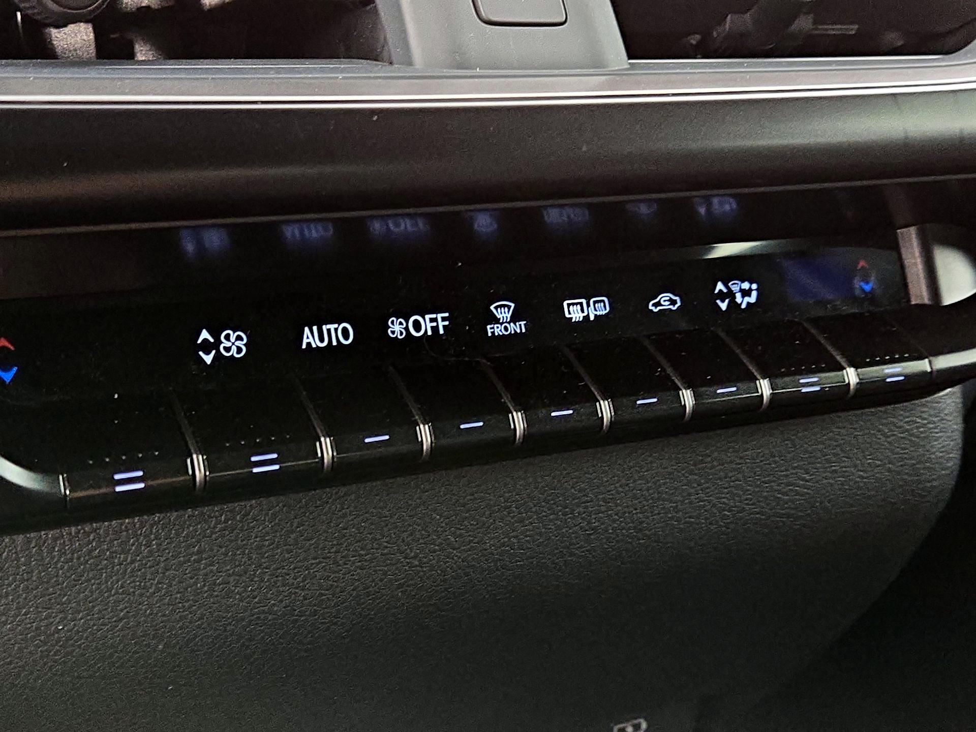 Thumbnail: 2024 Lexus UX - 17