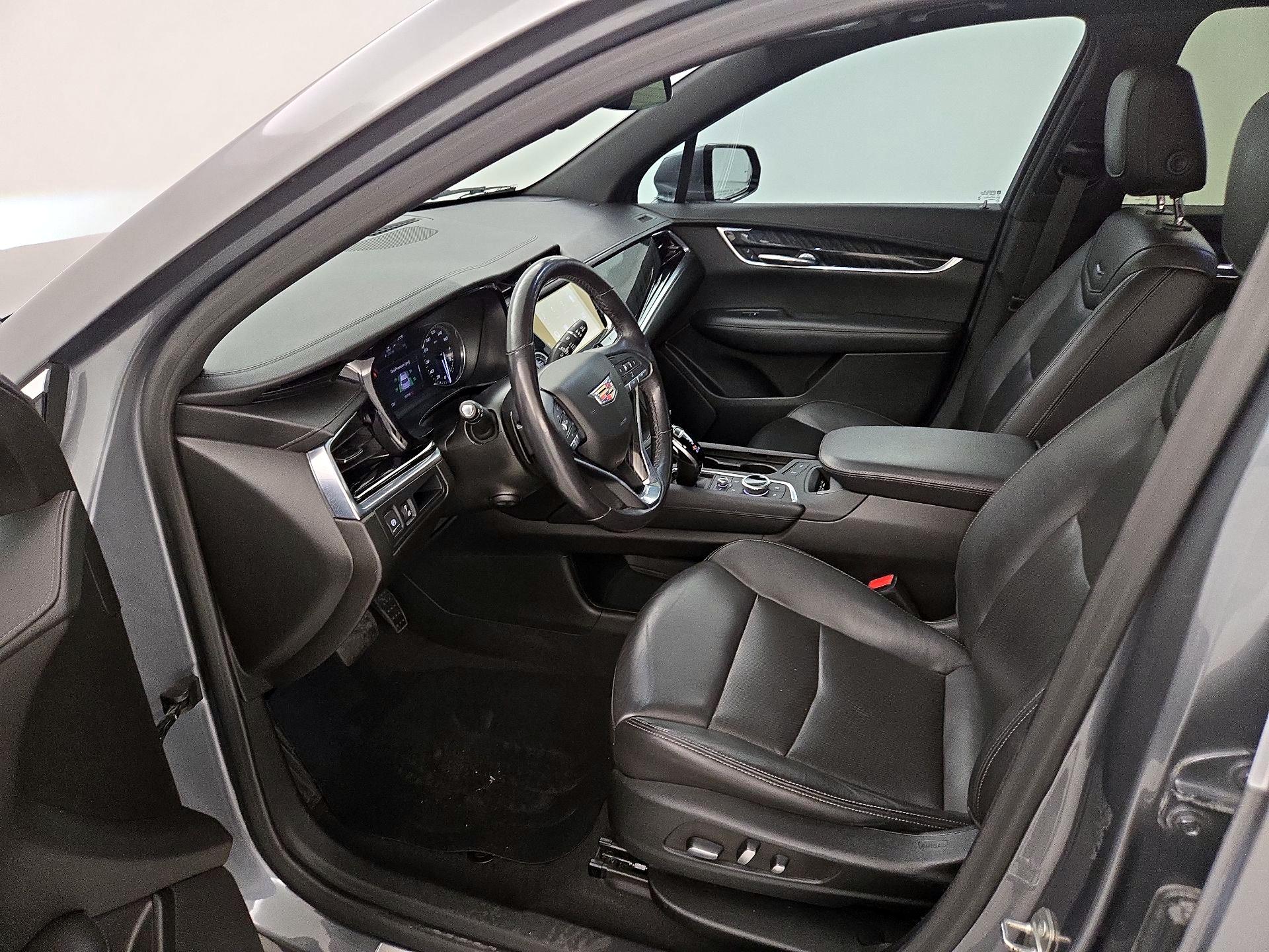 Thumbnail: 2022 Cadillac XT6 - 11