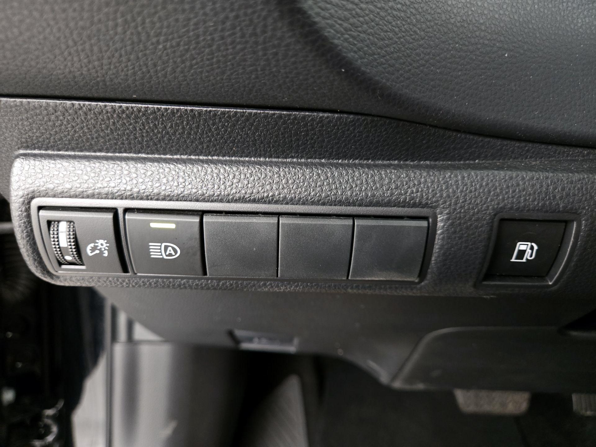 Thumbnail: 2025 Toyota Corolla - 13