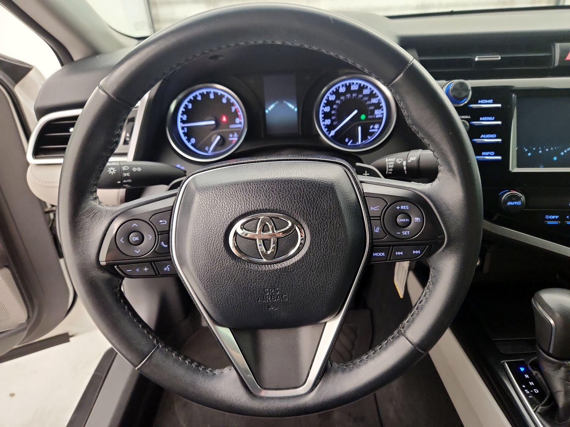 Thumbnail: 2018 Toyota Camry - 10