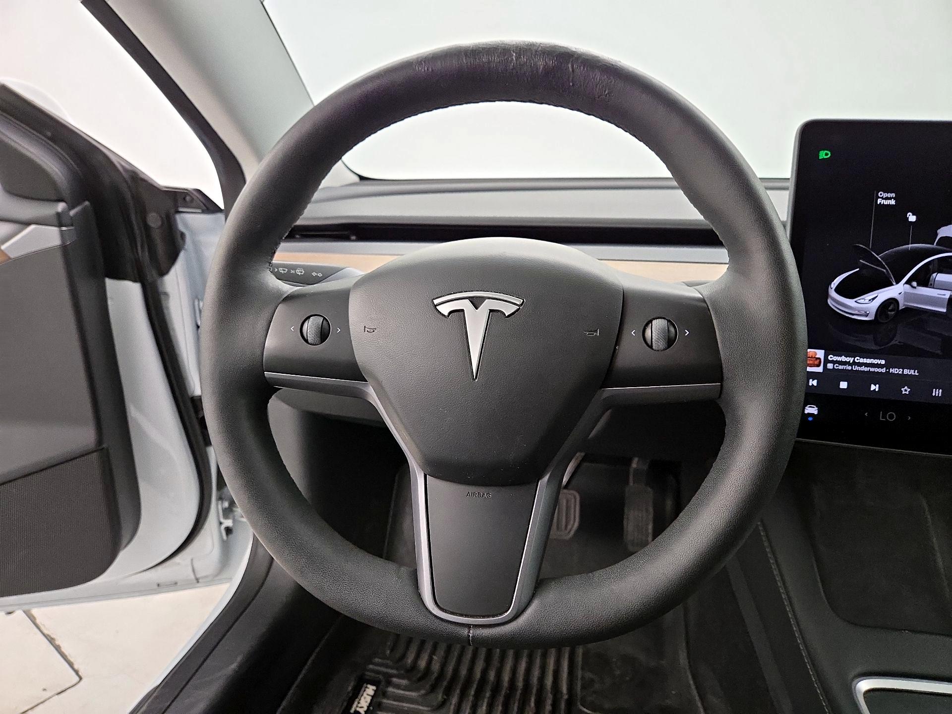 Thumbnail: 2023 Tesla Model 3 - 10