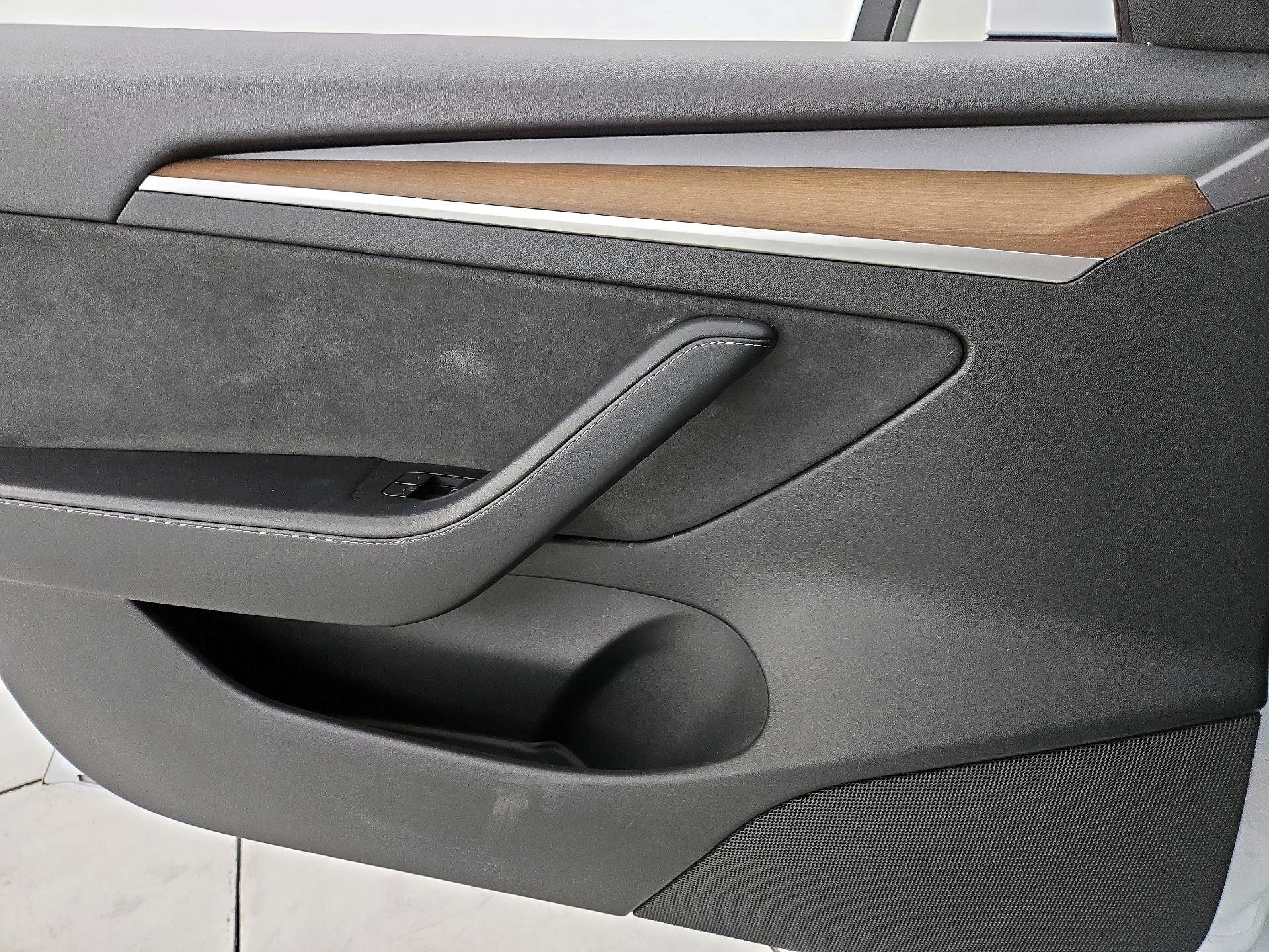 Thumbnail: 2023 Tesla Model 3 - 12