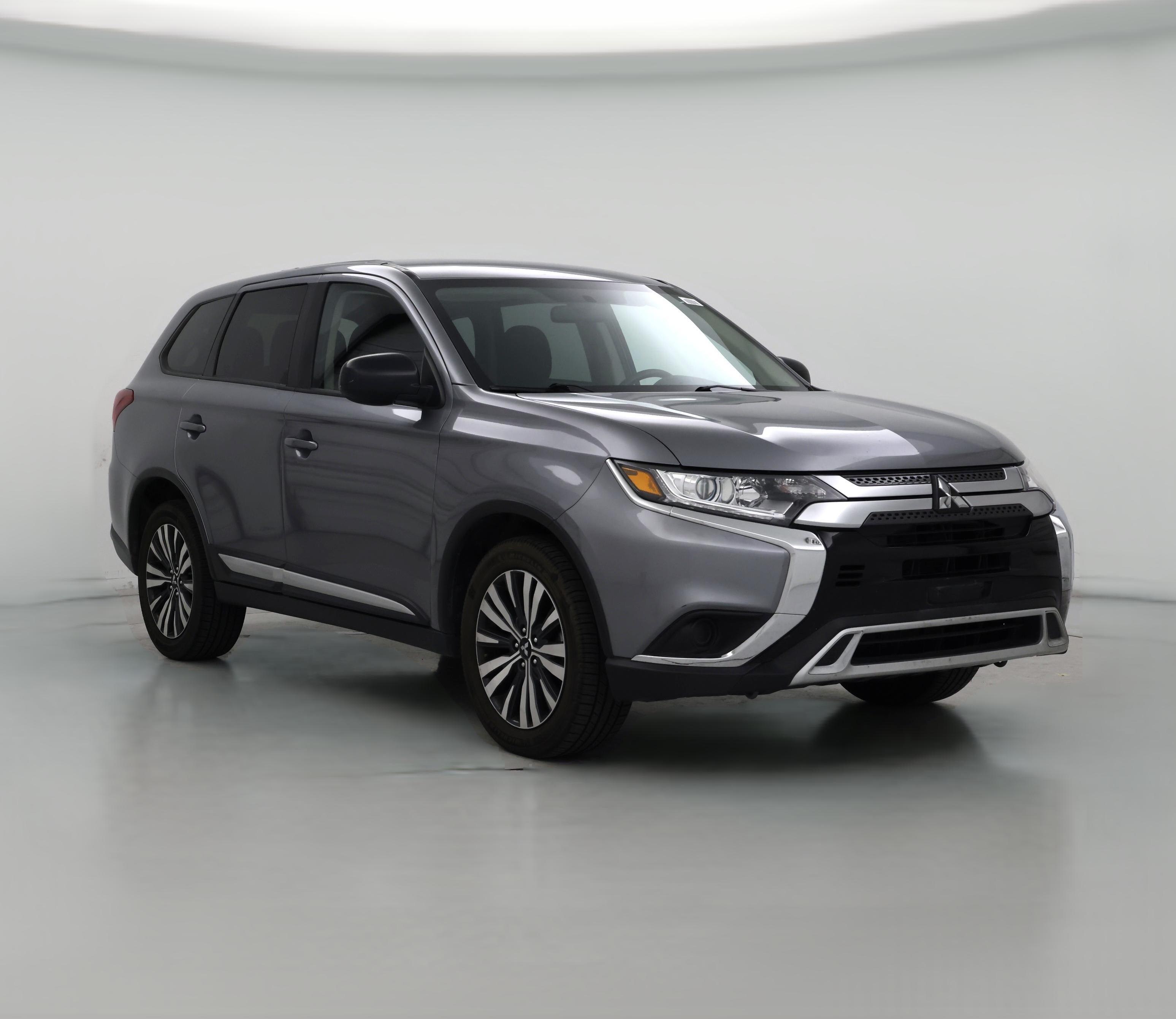 Thumbnail: 2020 Mitsubishi Outlander - 1