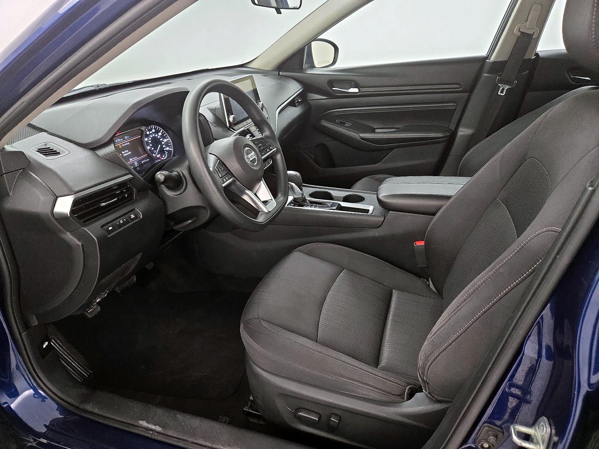 Thumbnail: 2020 Nissan Altima - 11
