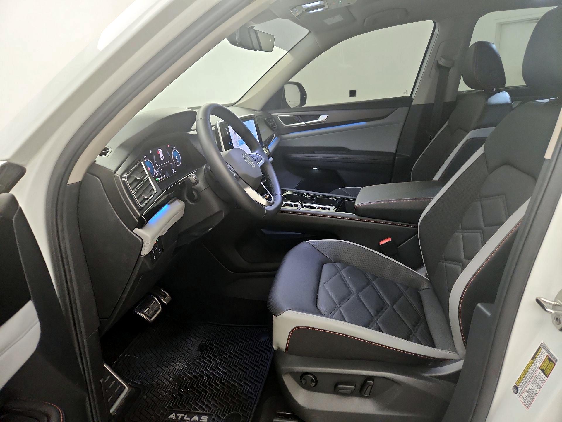 Thumbnail: 2024 Volkswagen Atlas - 11
