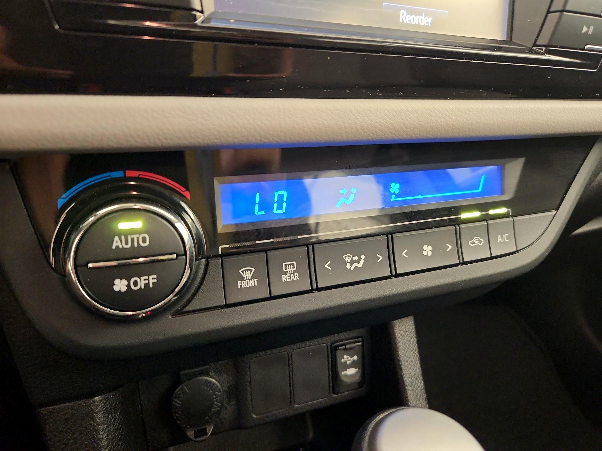 Thumbnail: 2016 Toyota Corolla - 16