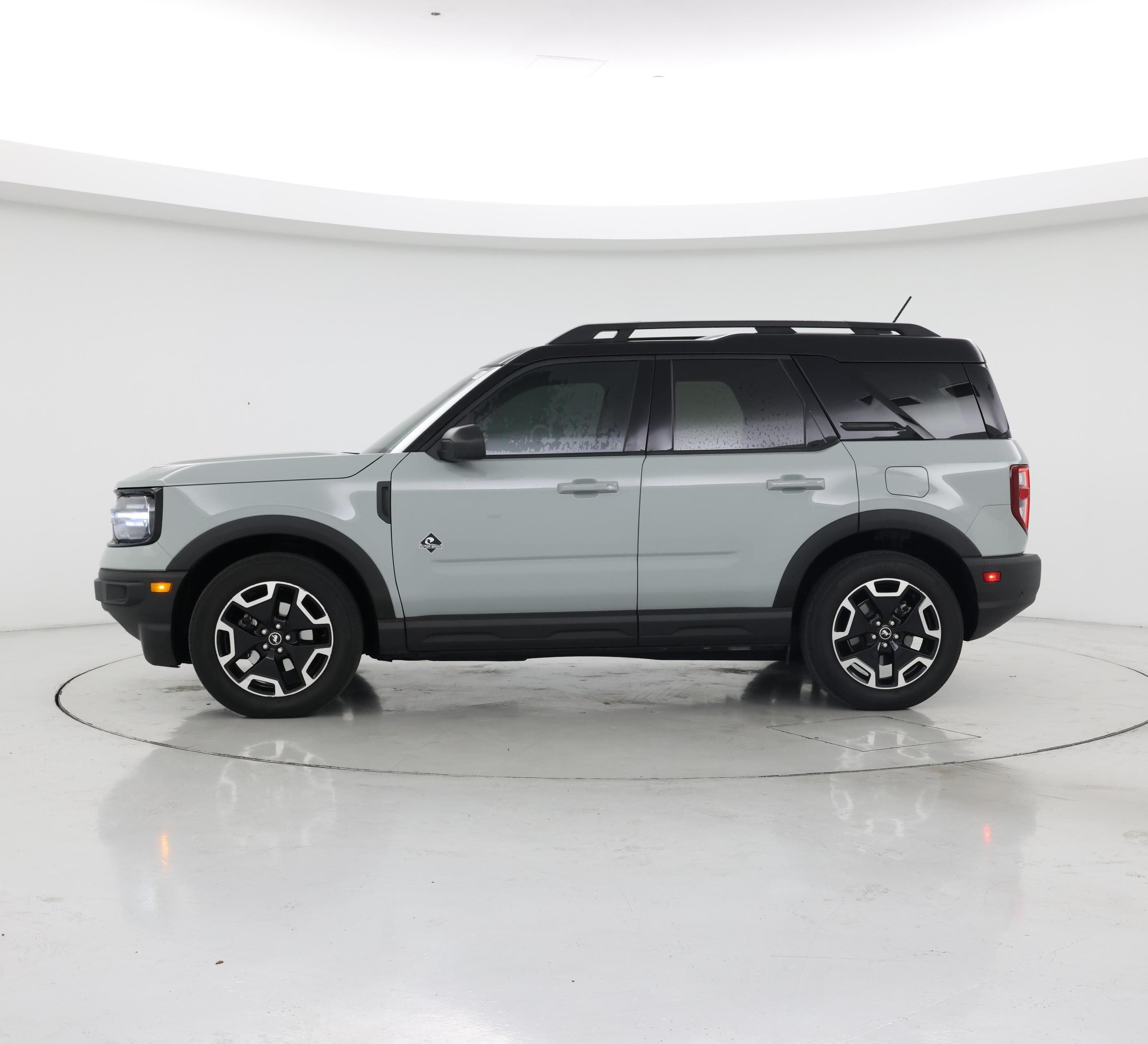 Thumbnail: 2022 Ford Bronco Sport - 3