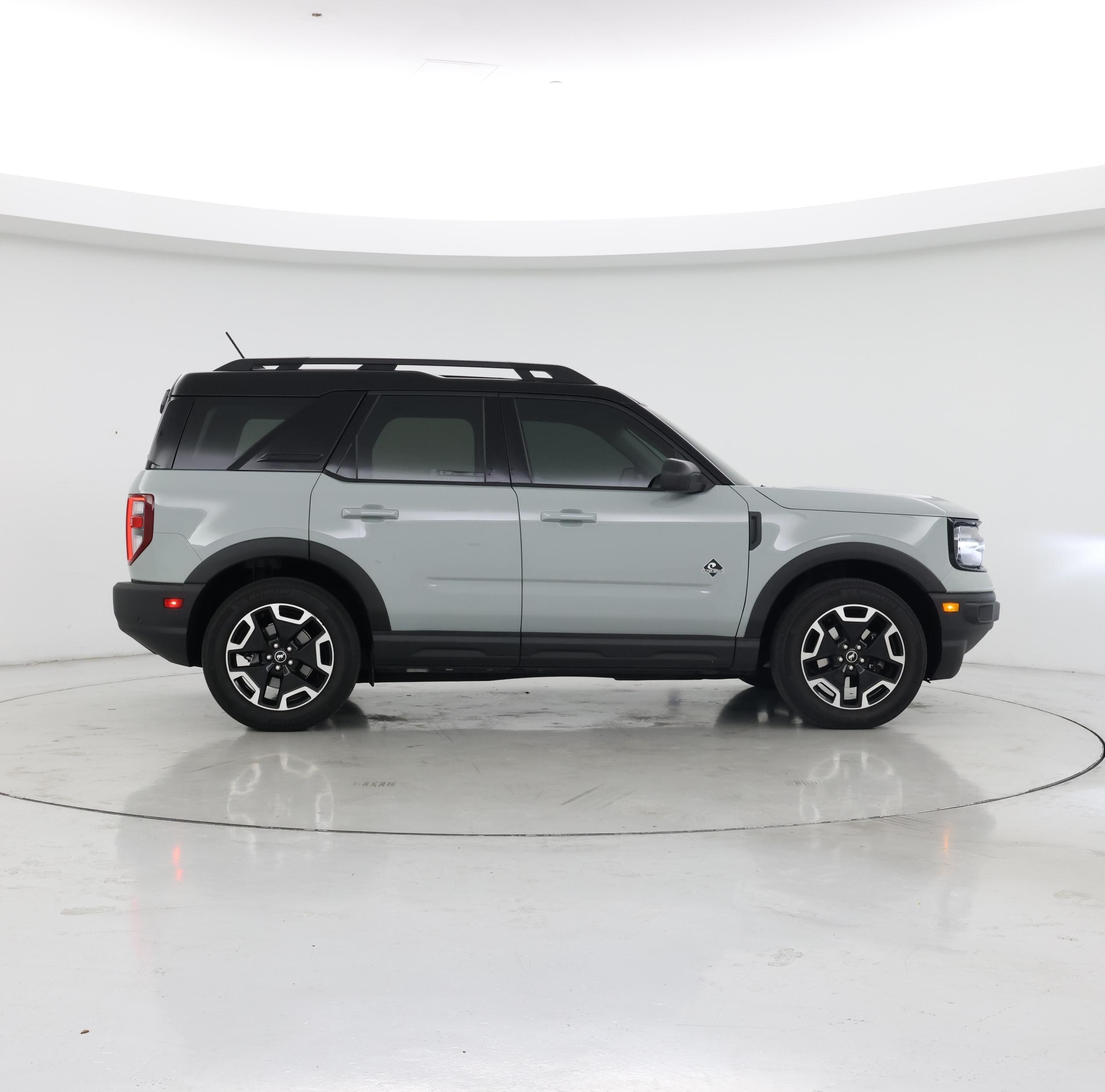 Thumbnail: 2022 Ford Bronco Sport - 7