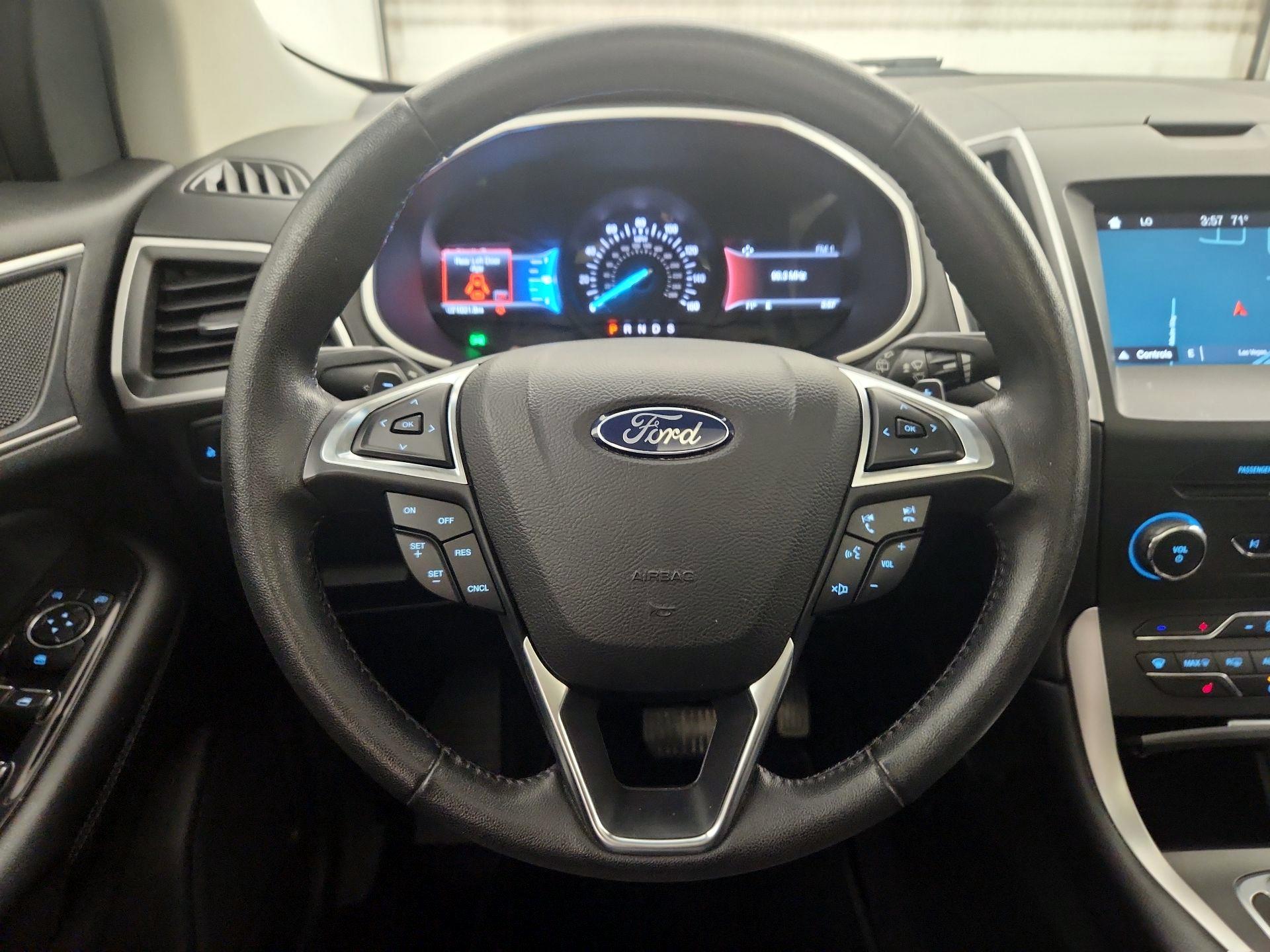 Thumbnail: 2017 Ford Edge - 10