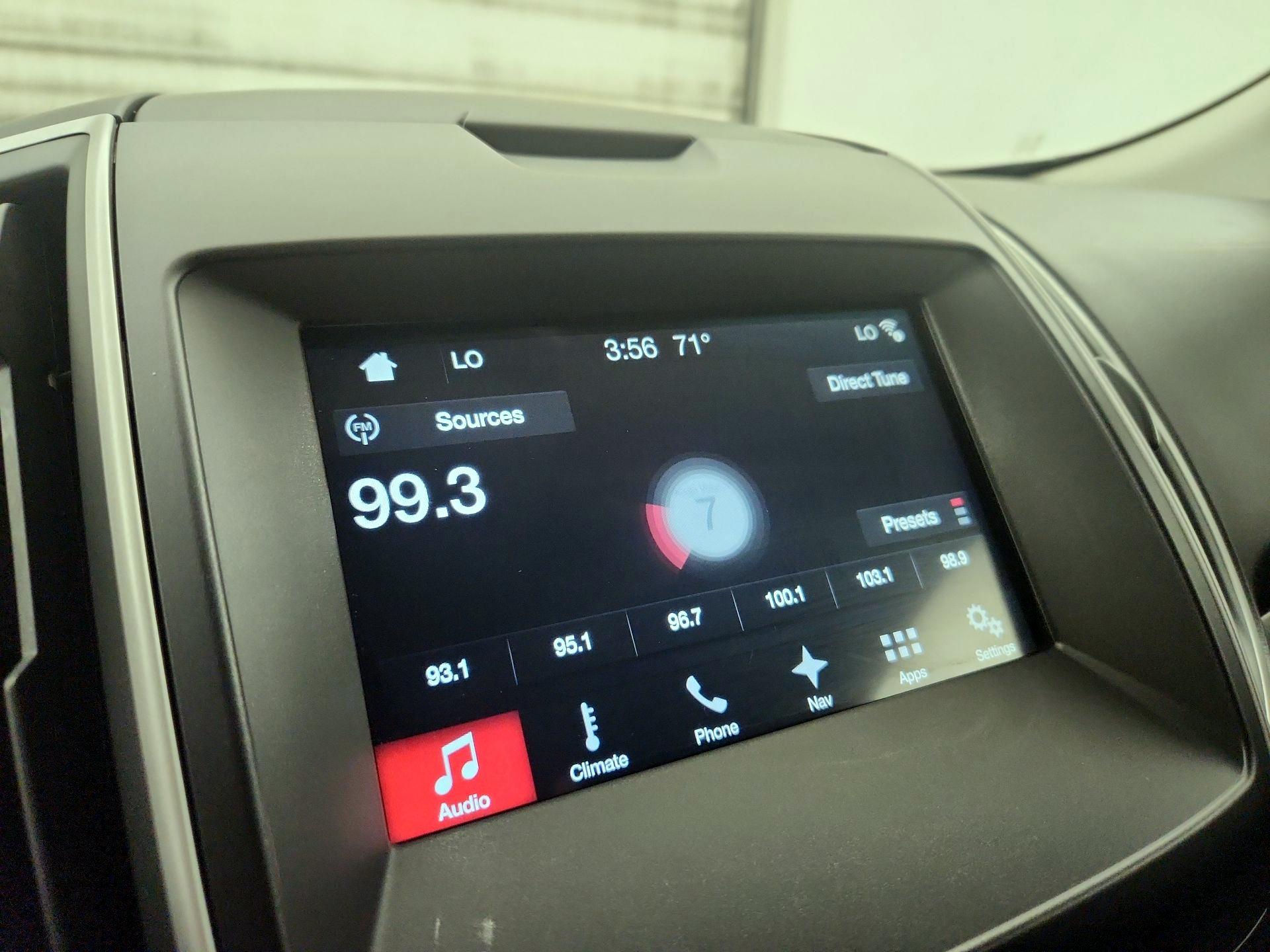 Thumbnail: 2017 Ford Edge - 16