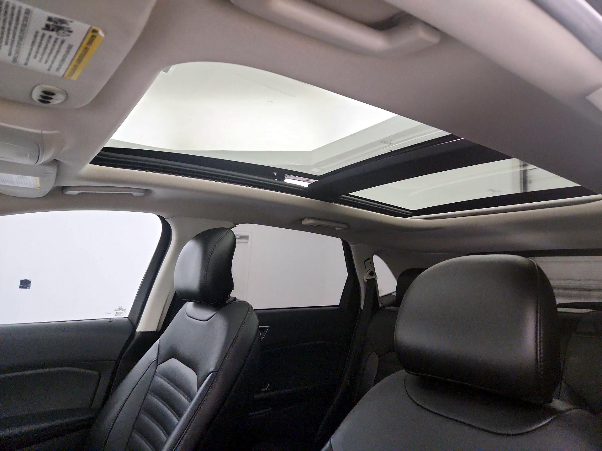 Thumbnail: 2017 Ford Edge - 20