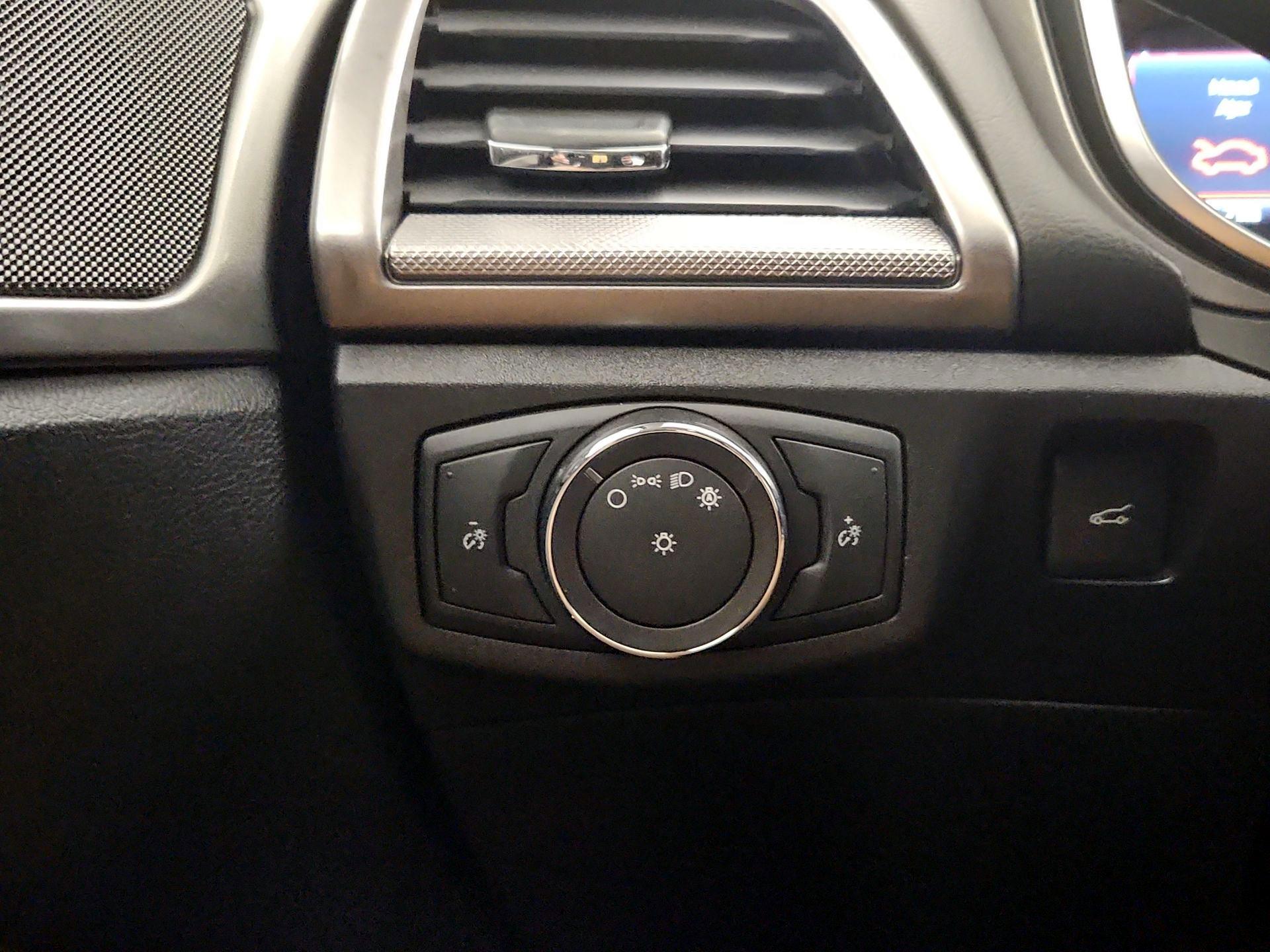 Thumbnail: 2018 Ford Fusion - 13