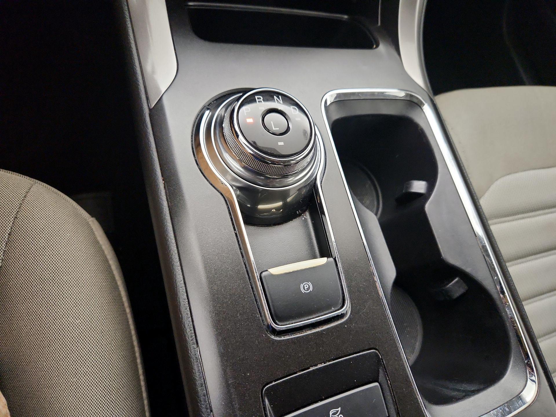 Thumbnail: 2018 Ford Fusion - 17