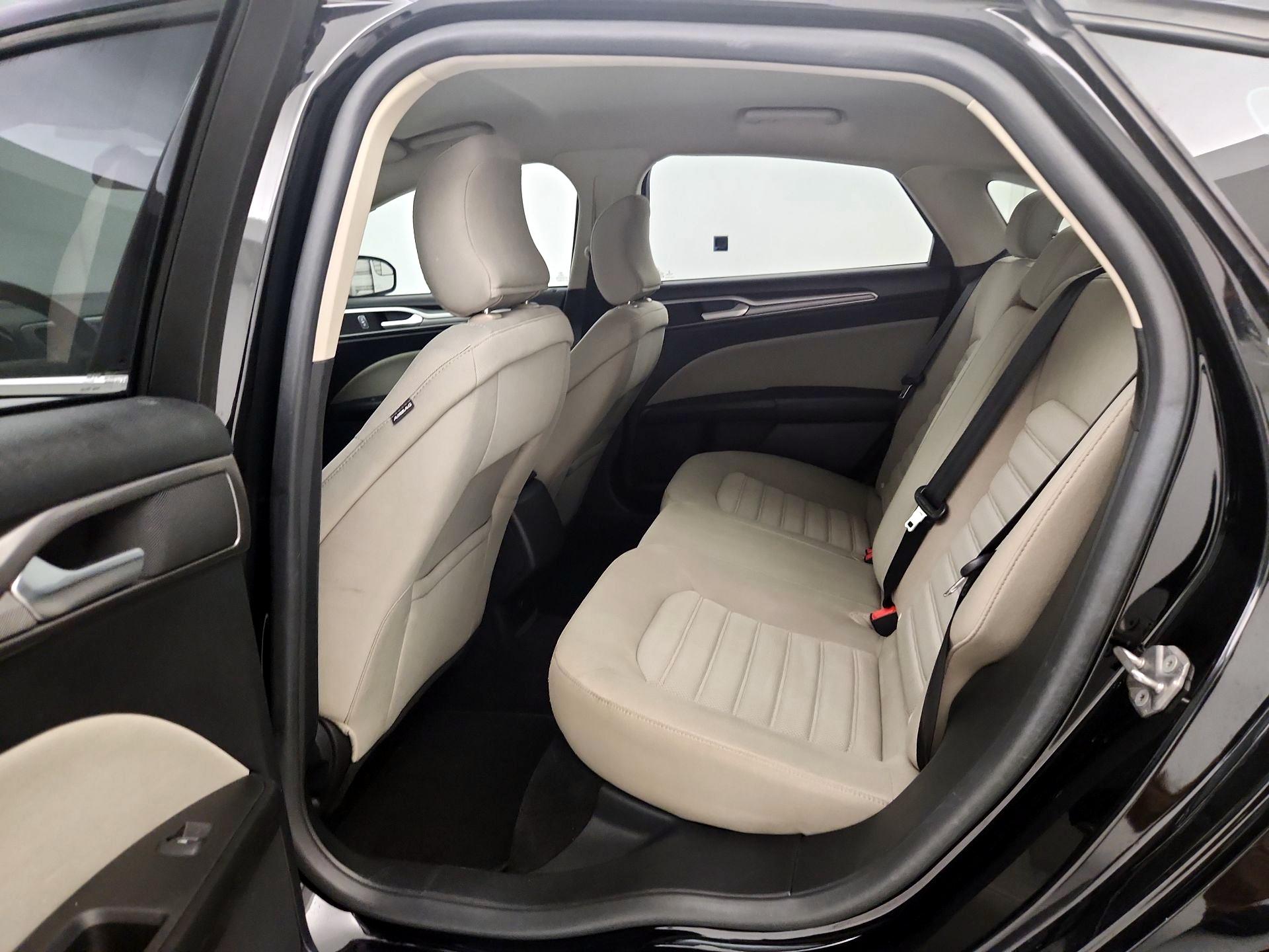 Thumbnail: 2018 Ford Fusion - 19