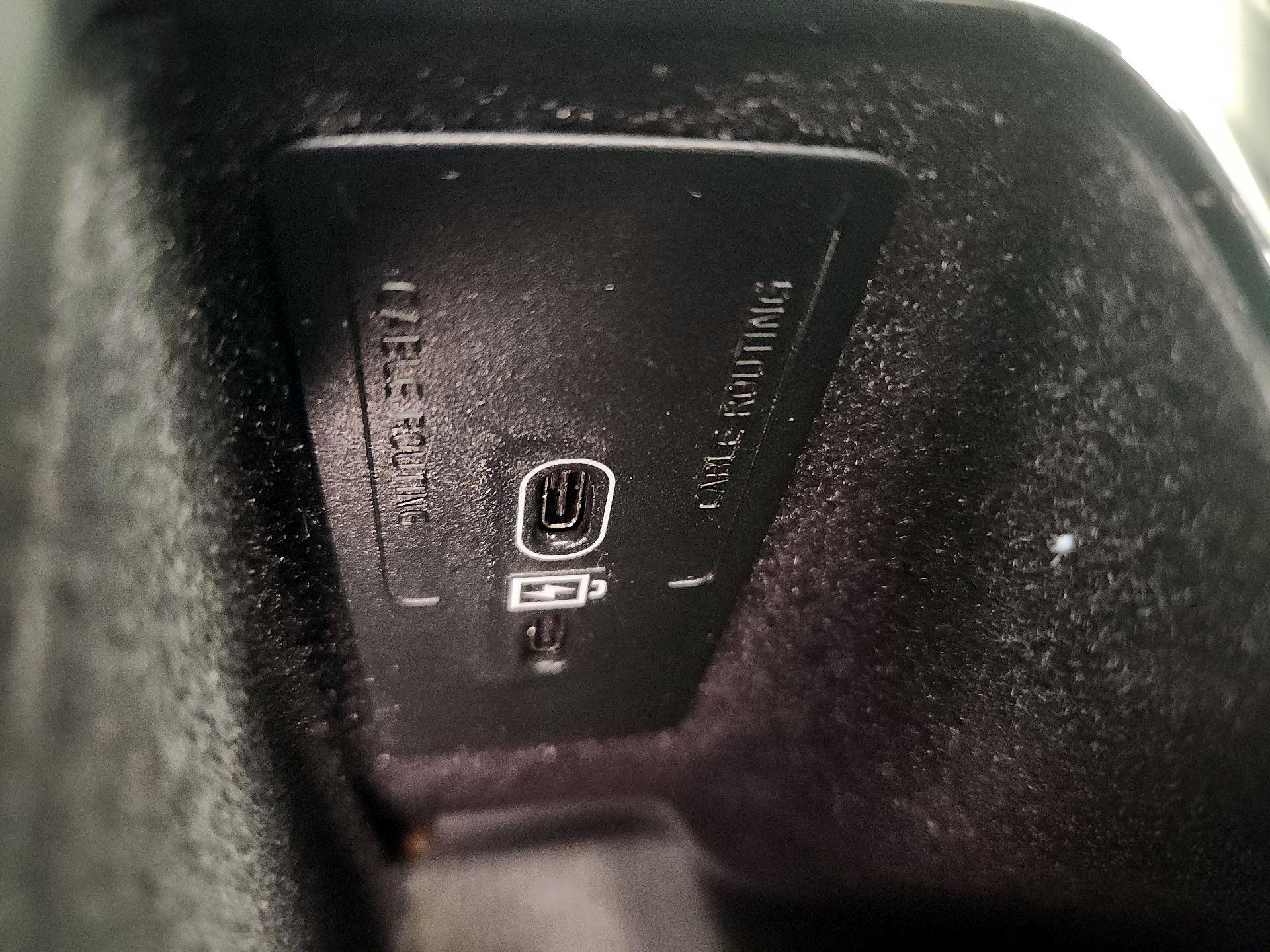 Thumbnail: 2024 Volvo S60 - 19