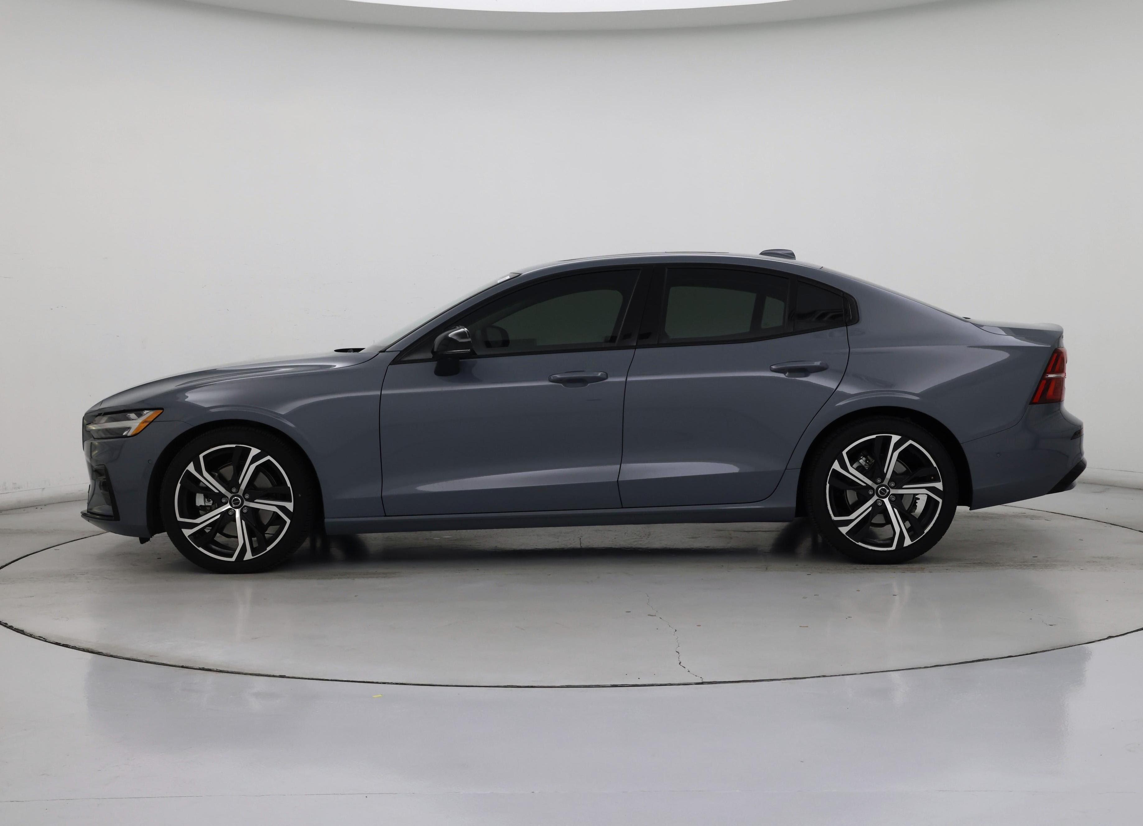 Thumbnail: 2024 Volvo S60 - 3